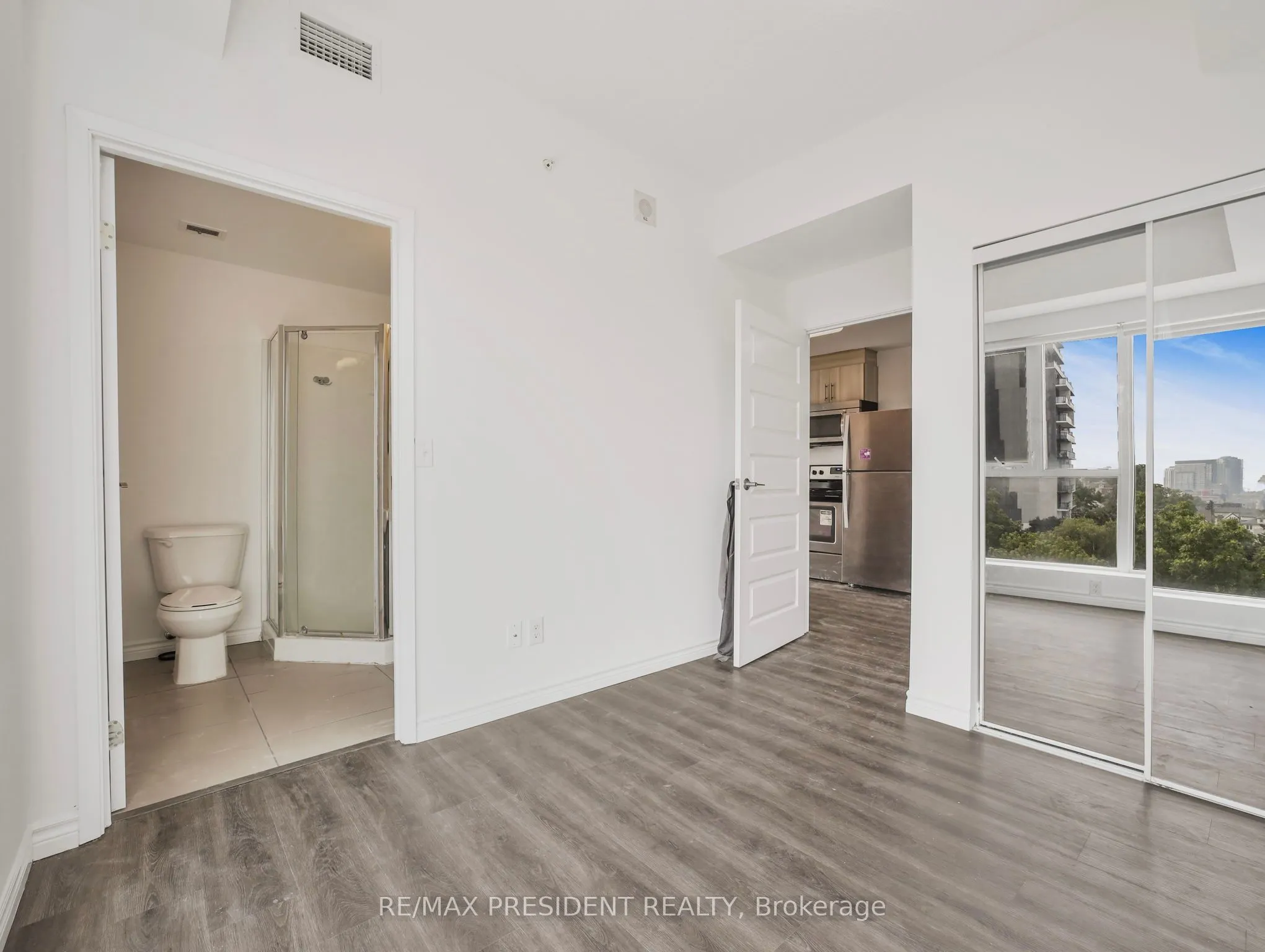 160 King Street N, #601