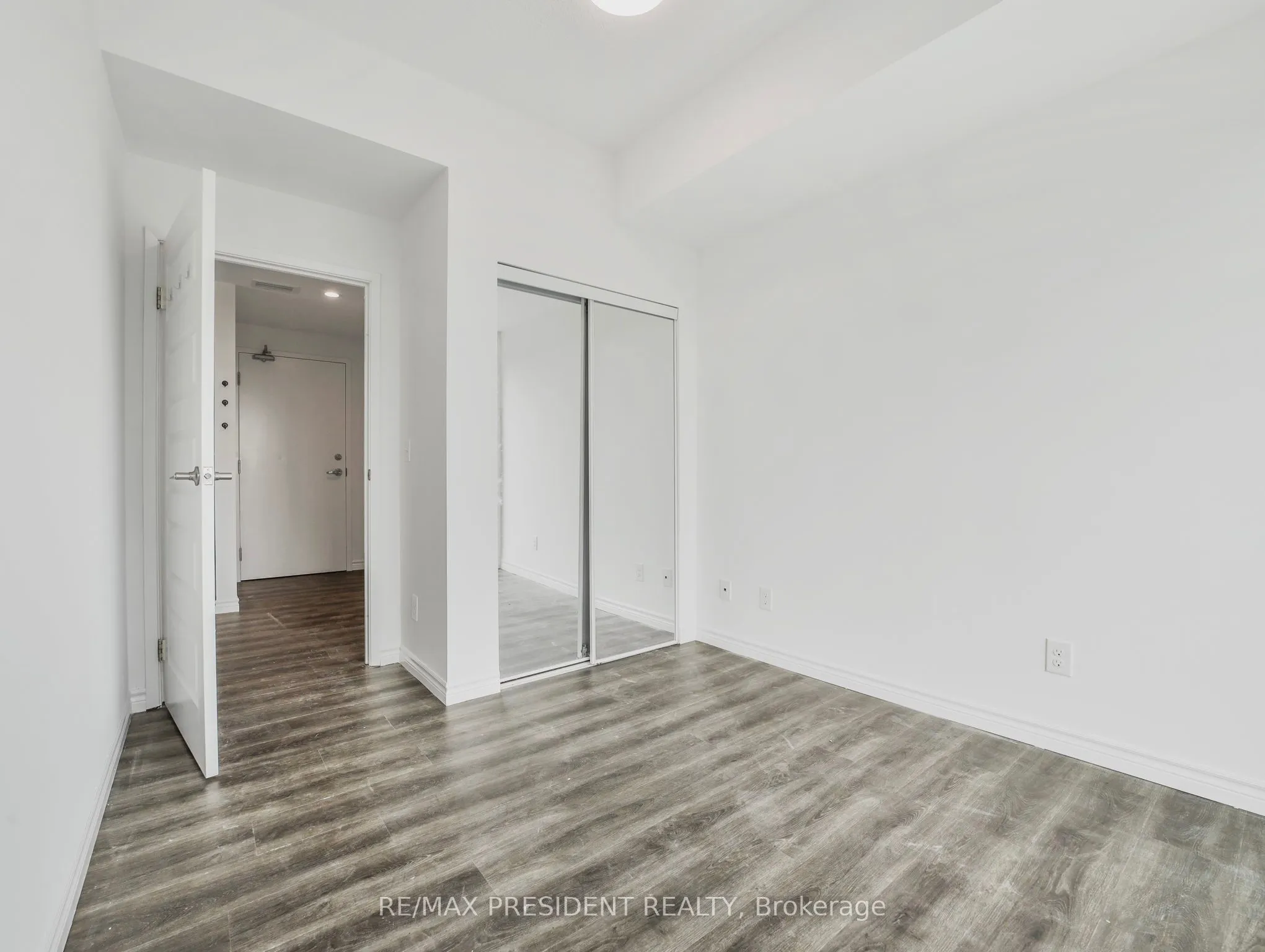 160 King Street N, #601