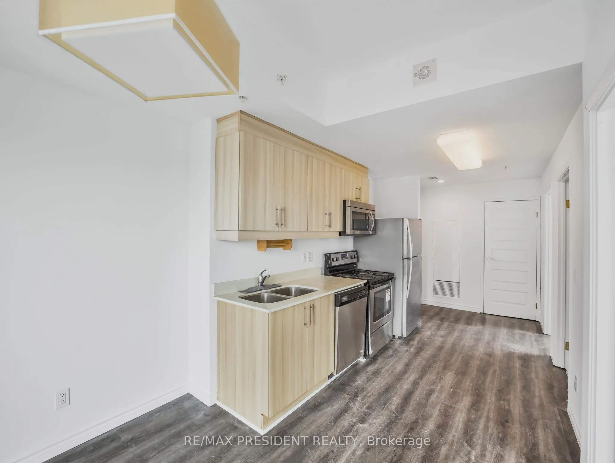 160 King Street N, #601