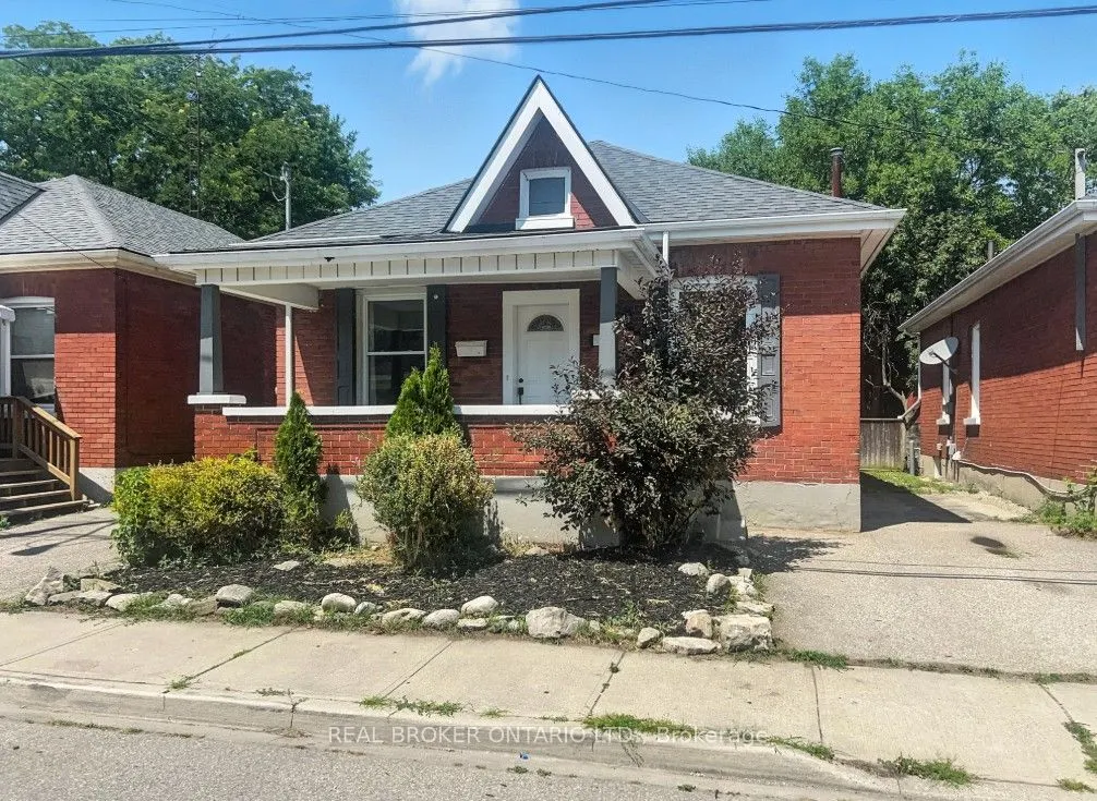 13 Salisbury Avenue