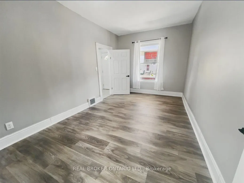 13 Salisbury Avenue