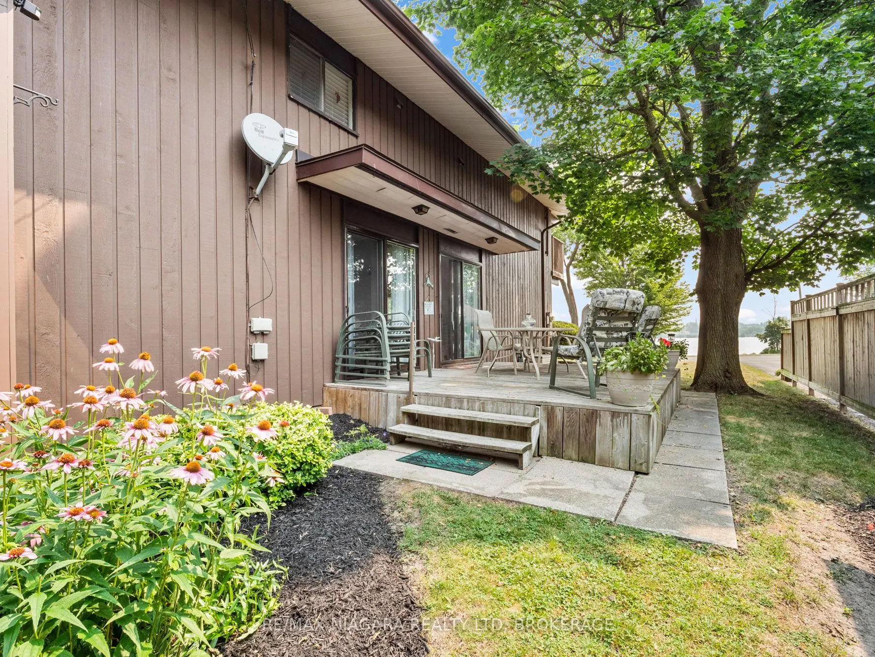 735 Niagara Boulevard