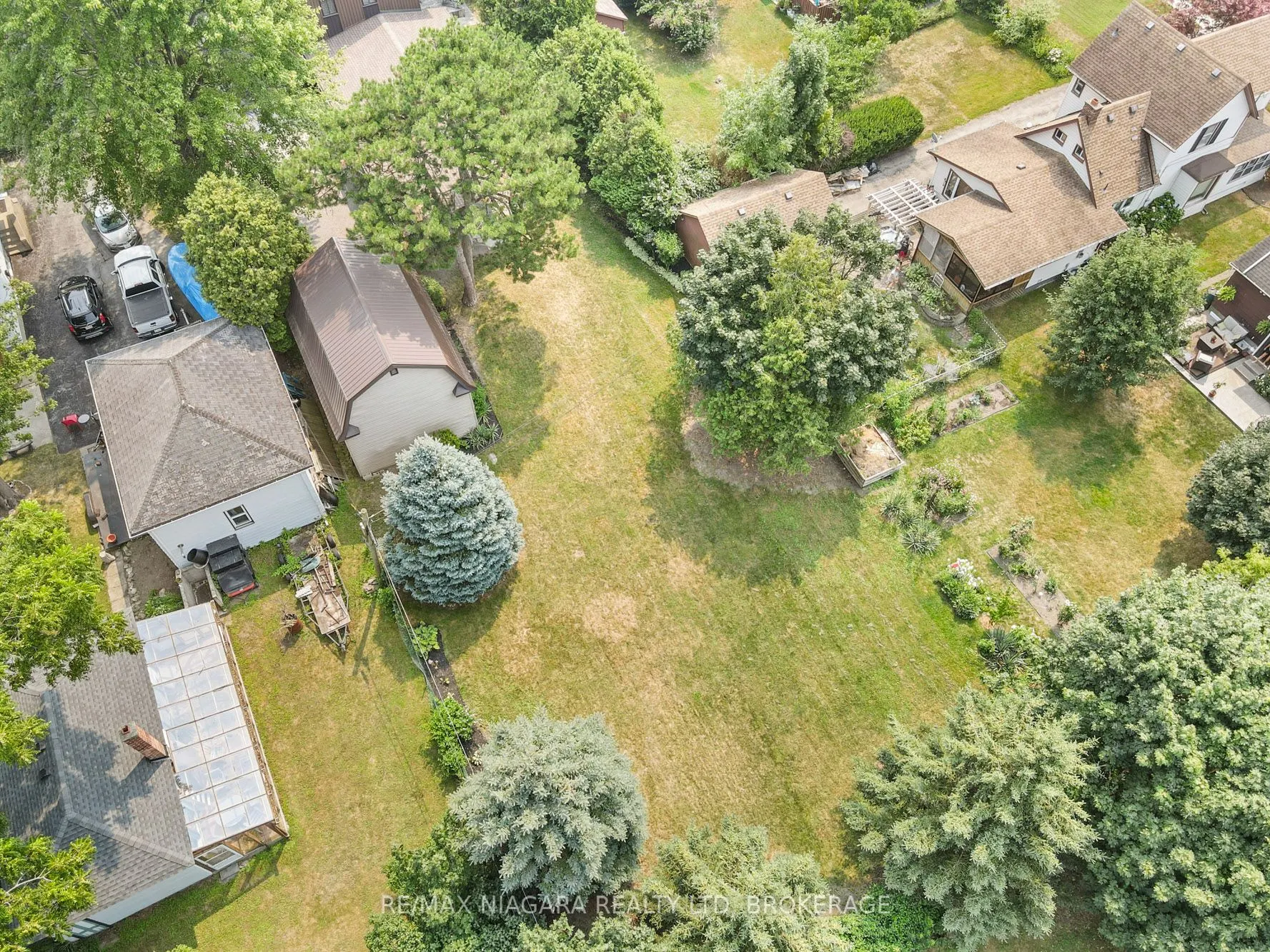 735 Niagara Boulevard
