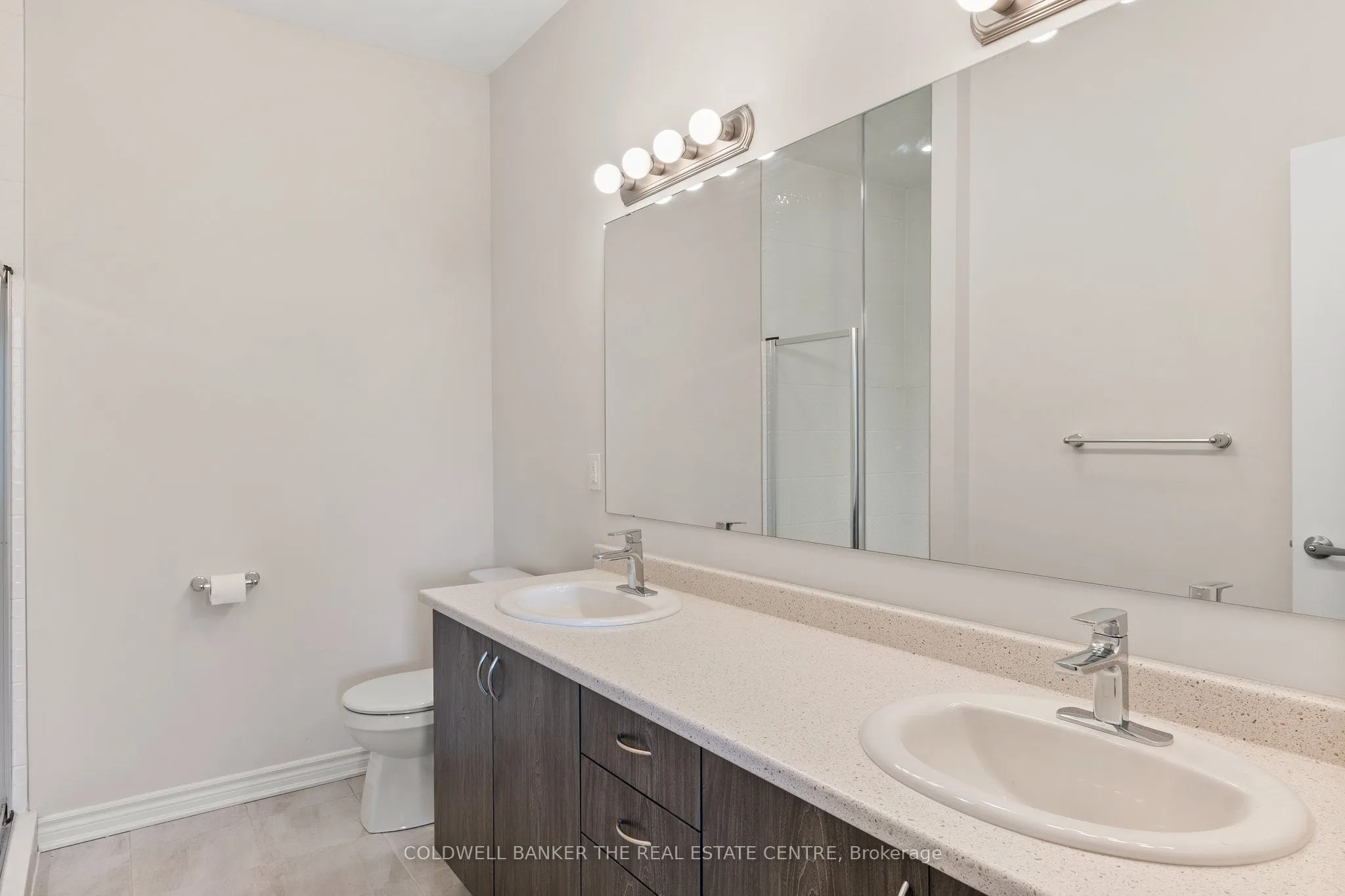 17 Lakewood Crescent S, #38