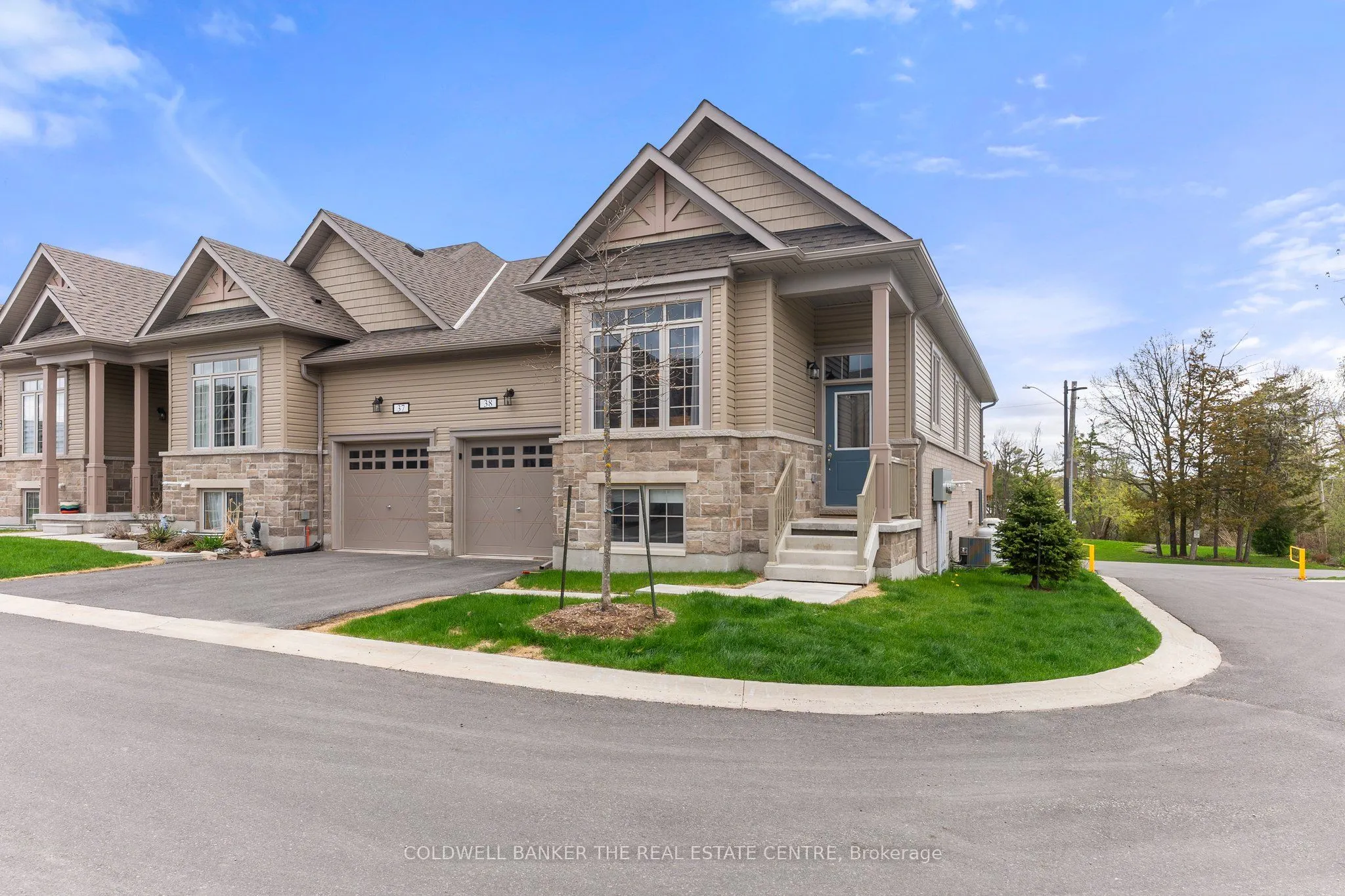 17 Lakewood Crescent S, #38