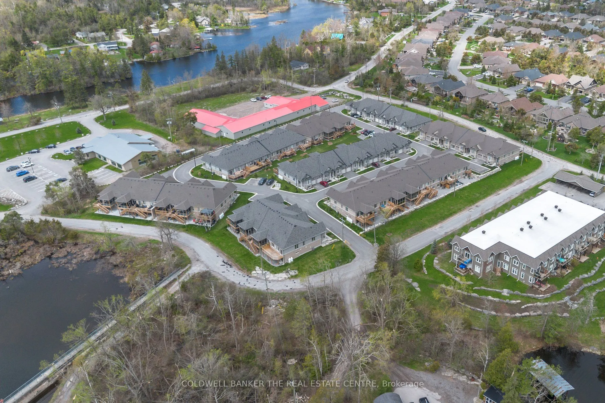 17 Lakewood Crescent S, #38