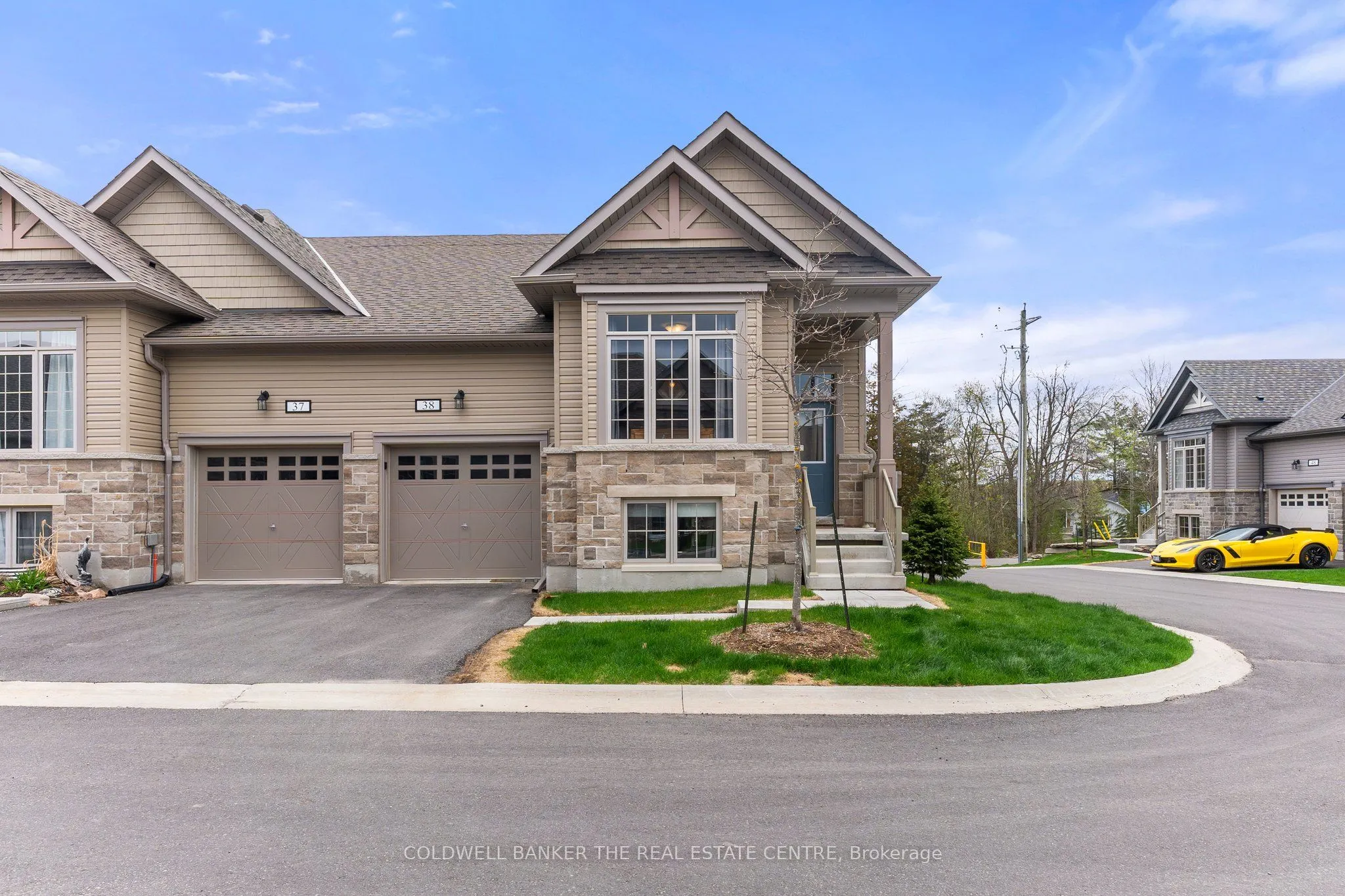 17 Lakewood Crescent S, #38