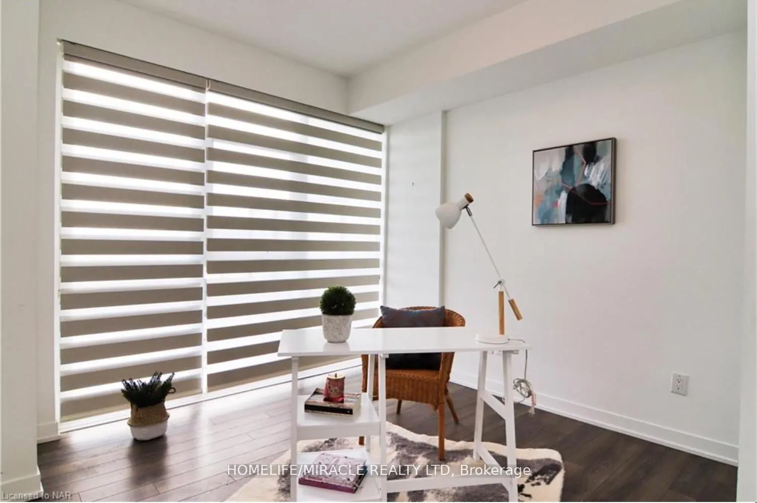 550 North Service Road, #208