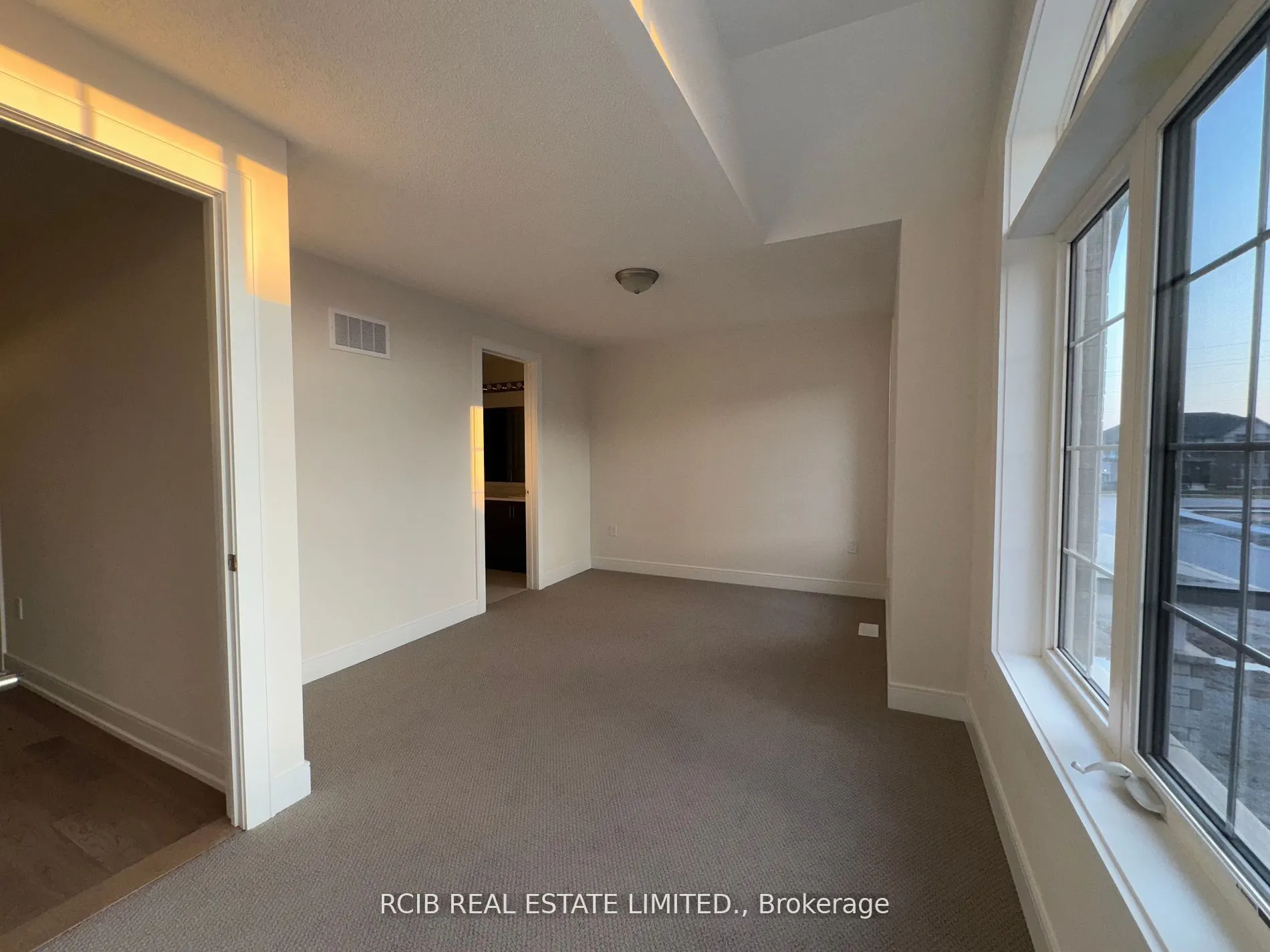 20 Stanley Leitch Drive