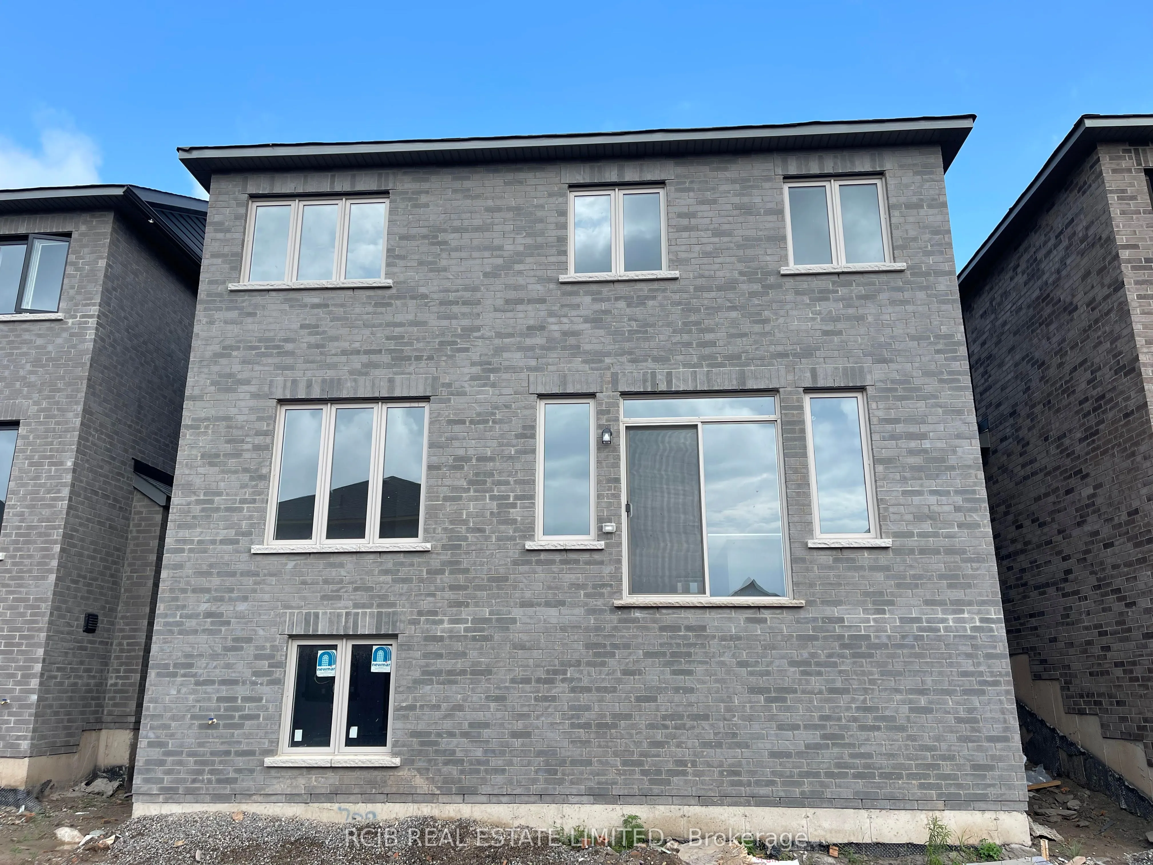 20 Stanley Leitch Drive