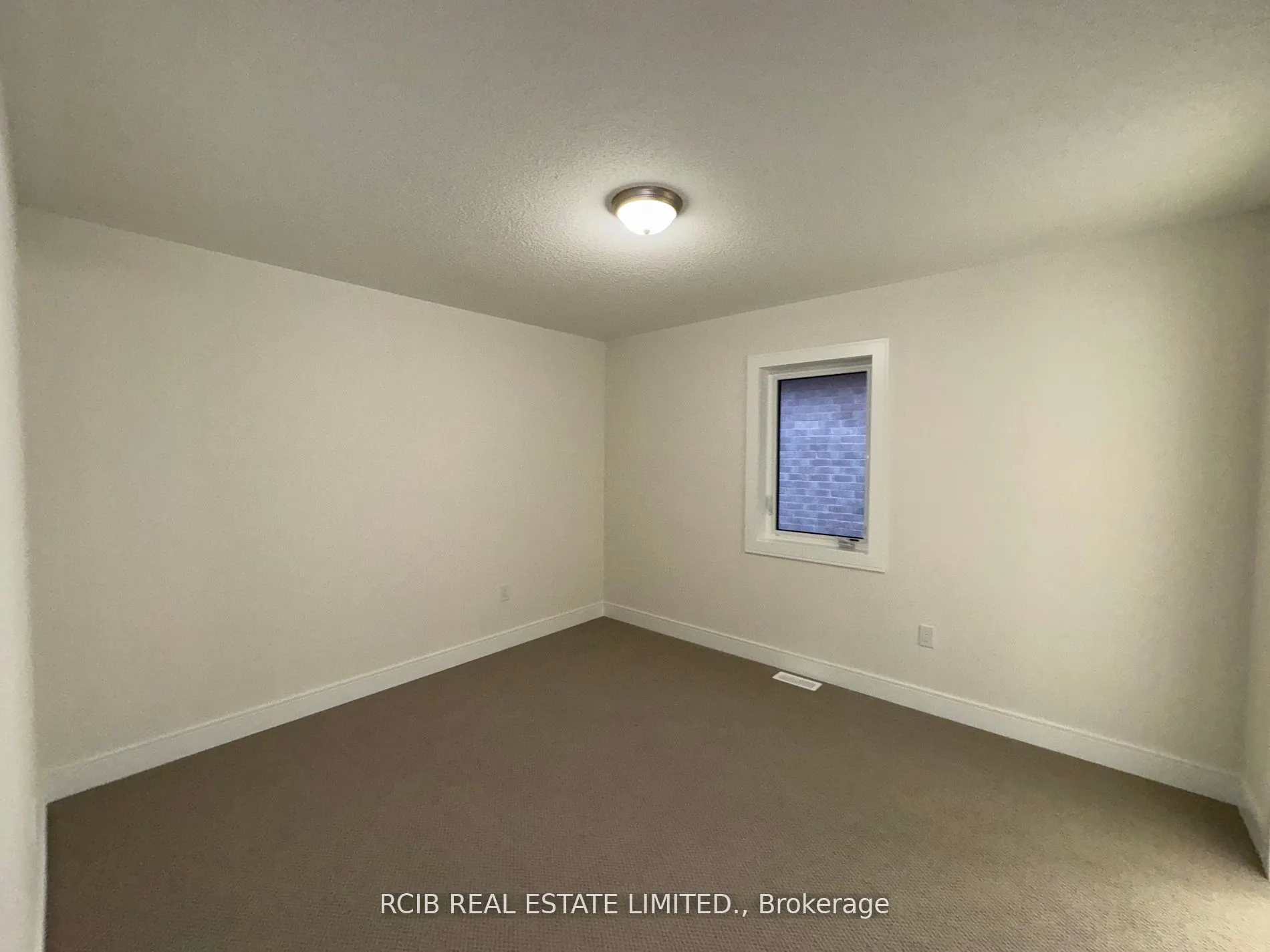 20 Stanley Leitch Drive