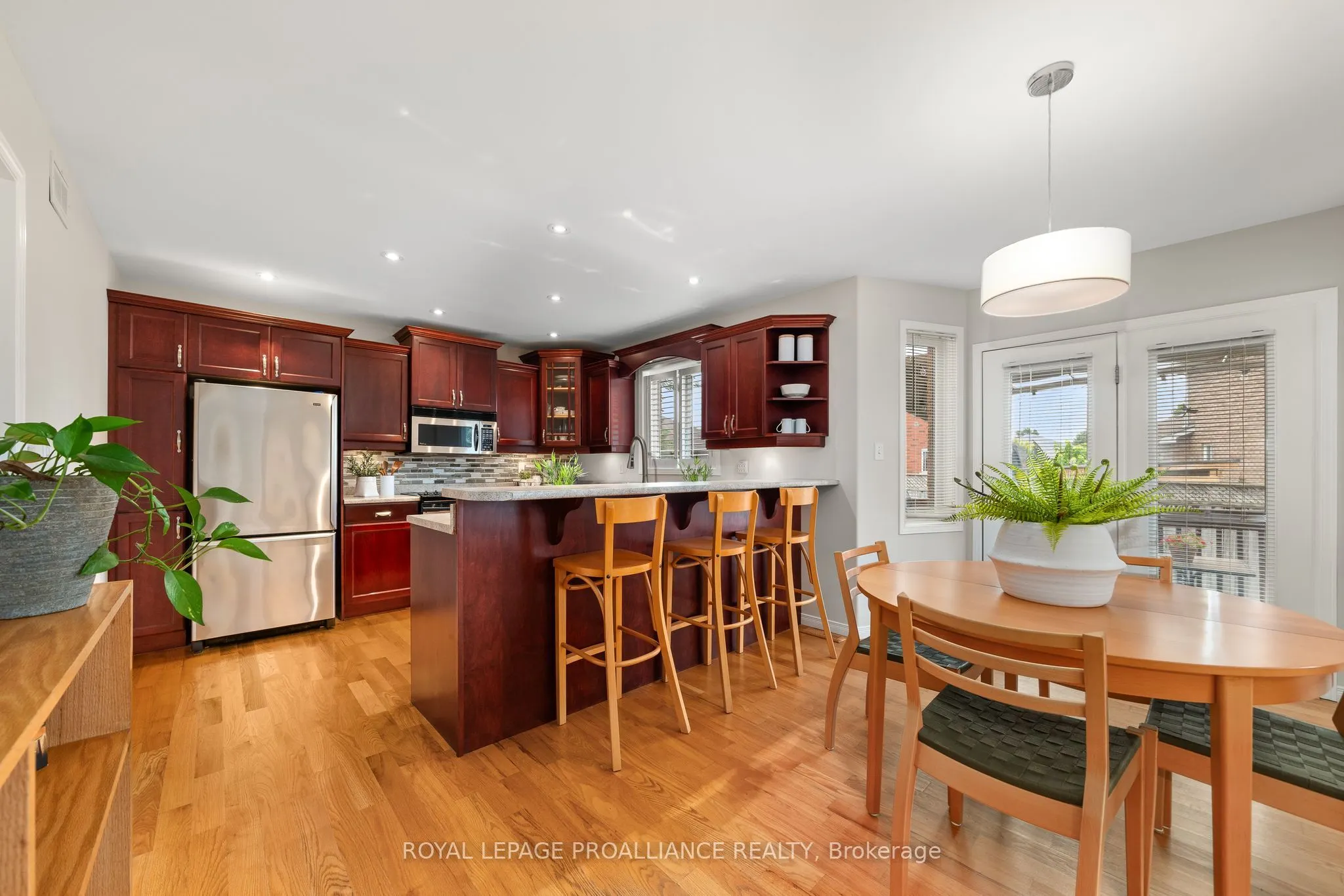 8 Linden Lane