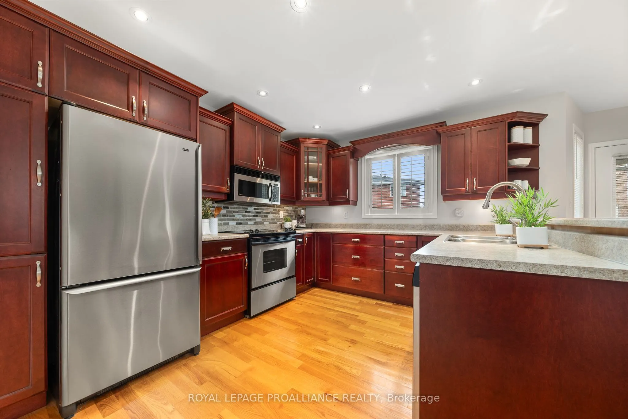 8 Linden Lane