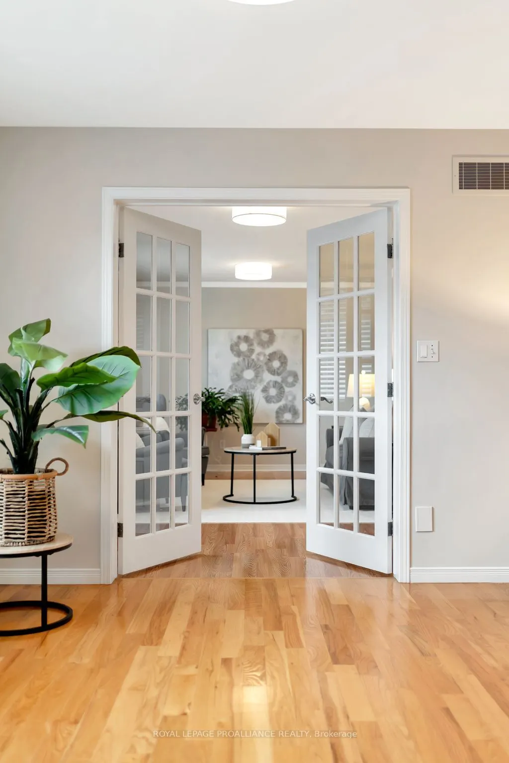 8 Linden Lane
