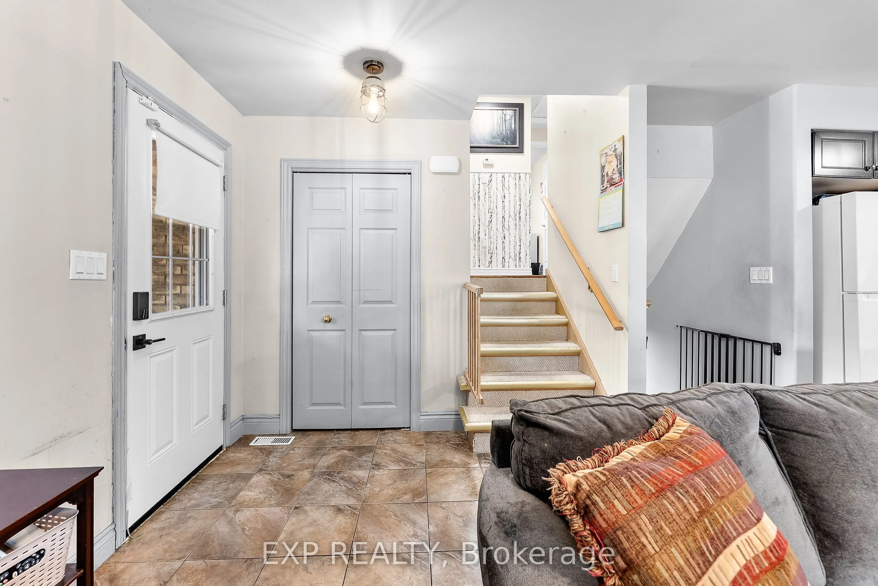 49 Grove Avenue