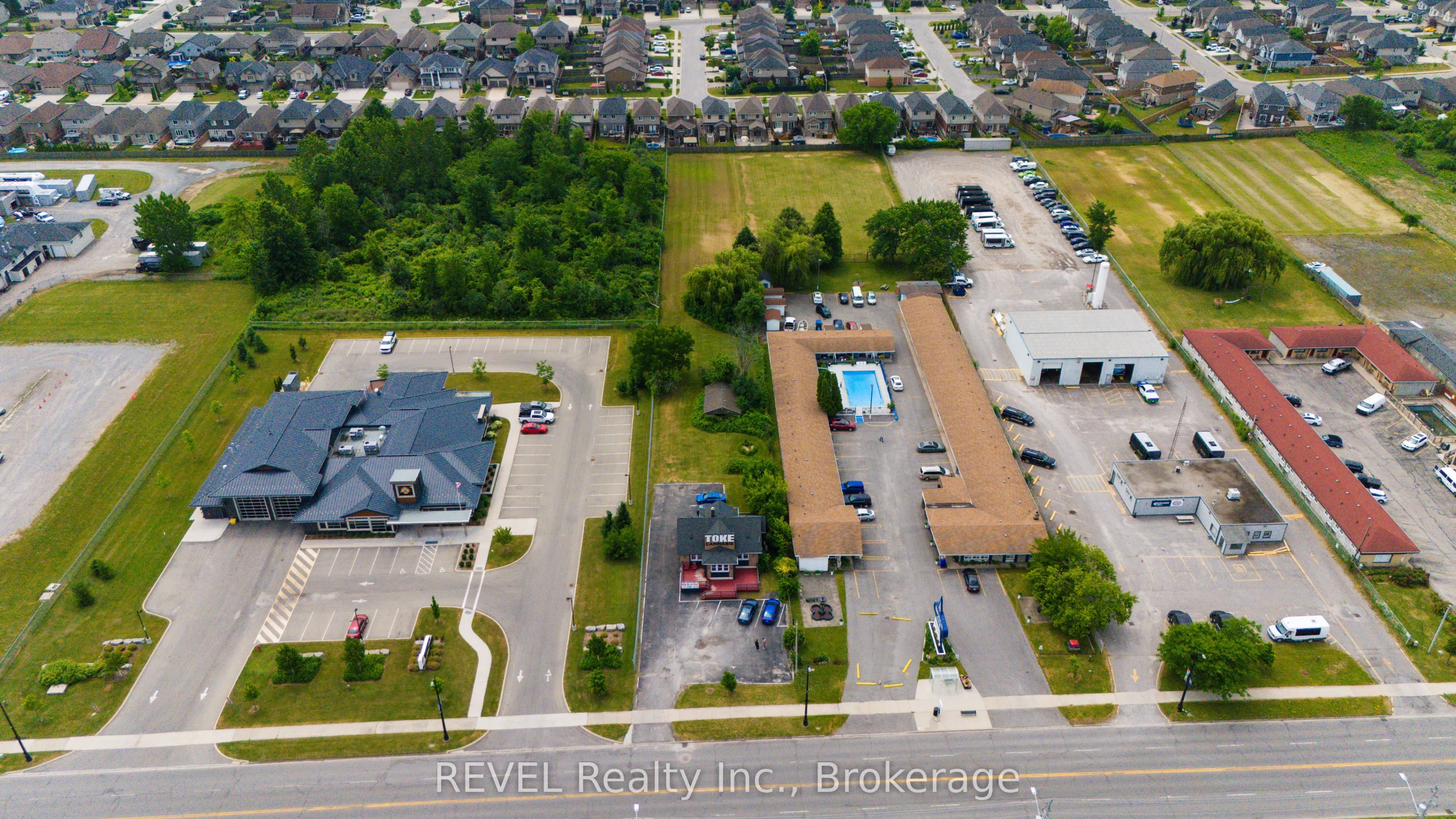 8568 Lundys Lane