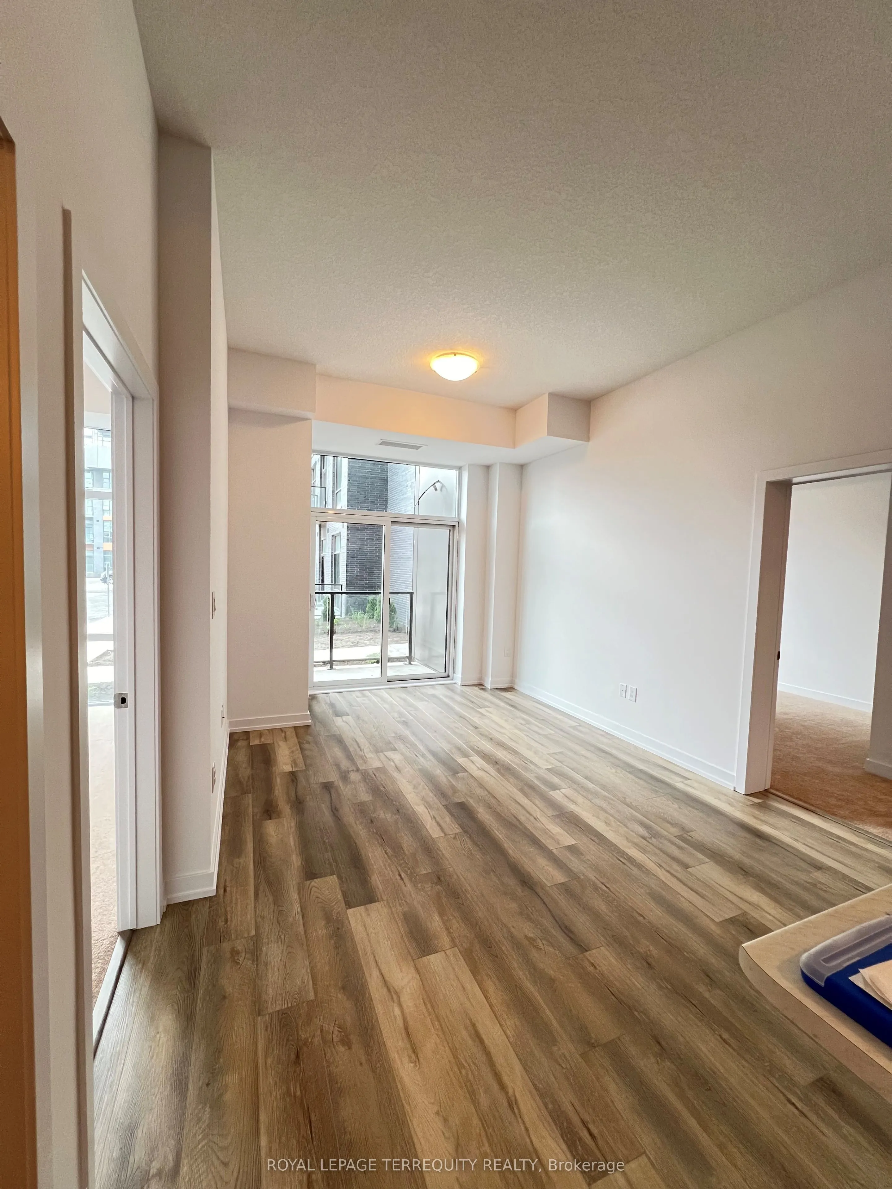 470 Dundas Street E, #117