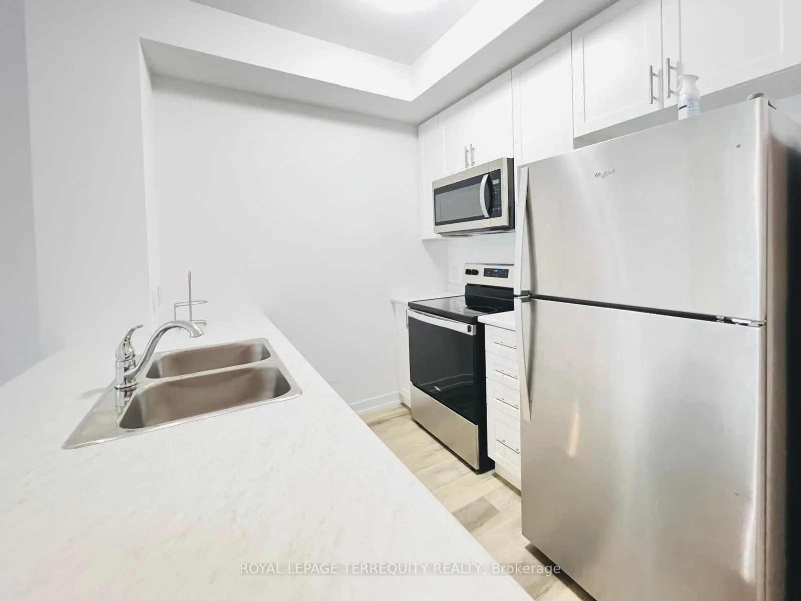 470 Dundas Street E, #117
