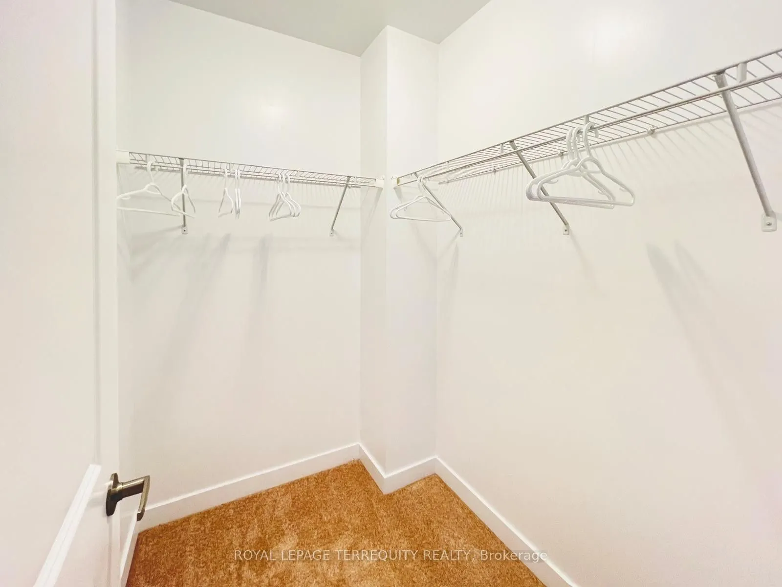 470 Dundas Street E, #117