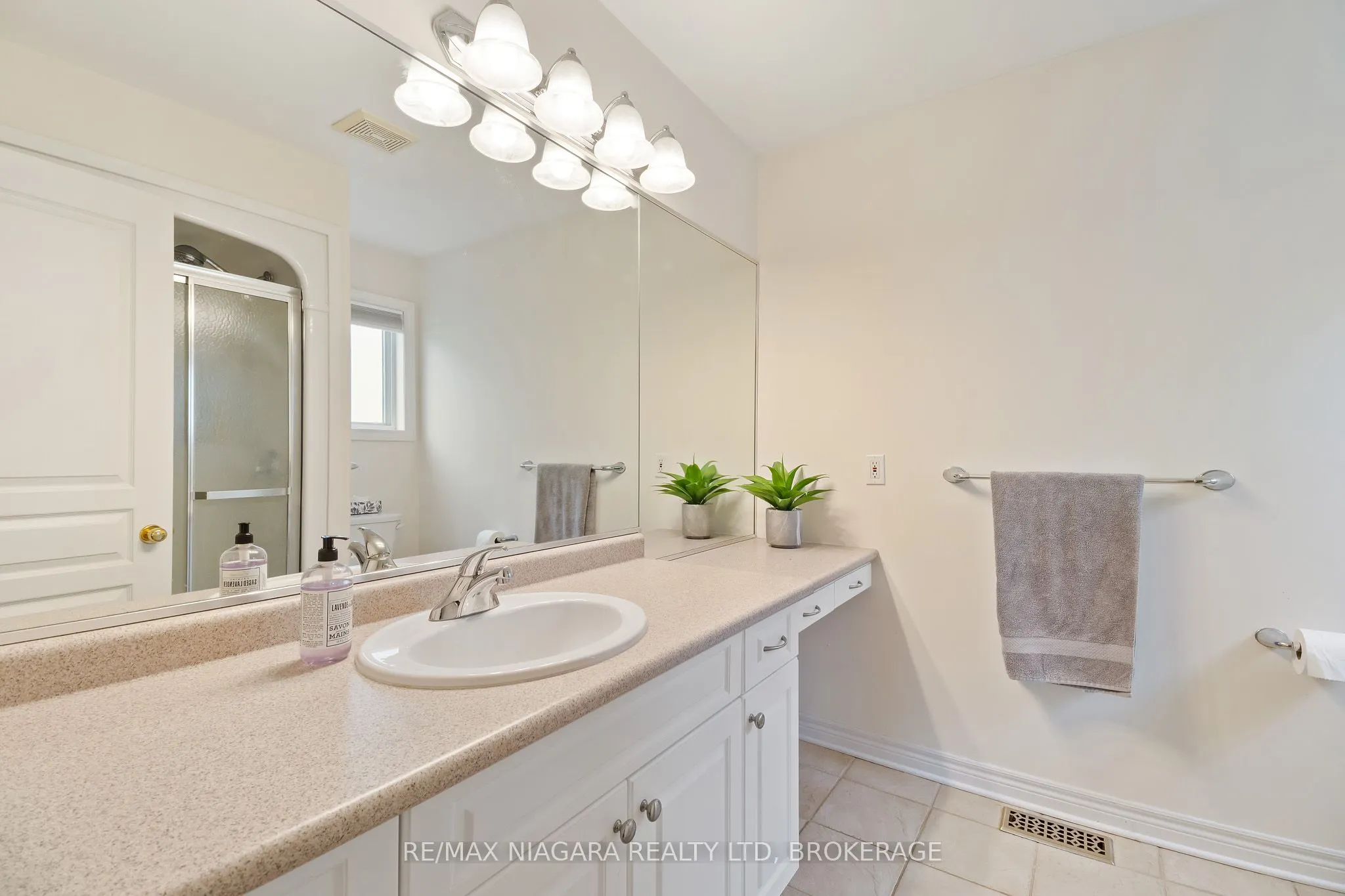 8311 VEGTER Court
