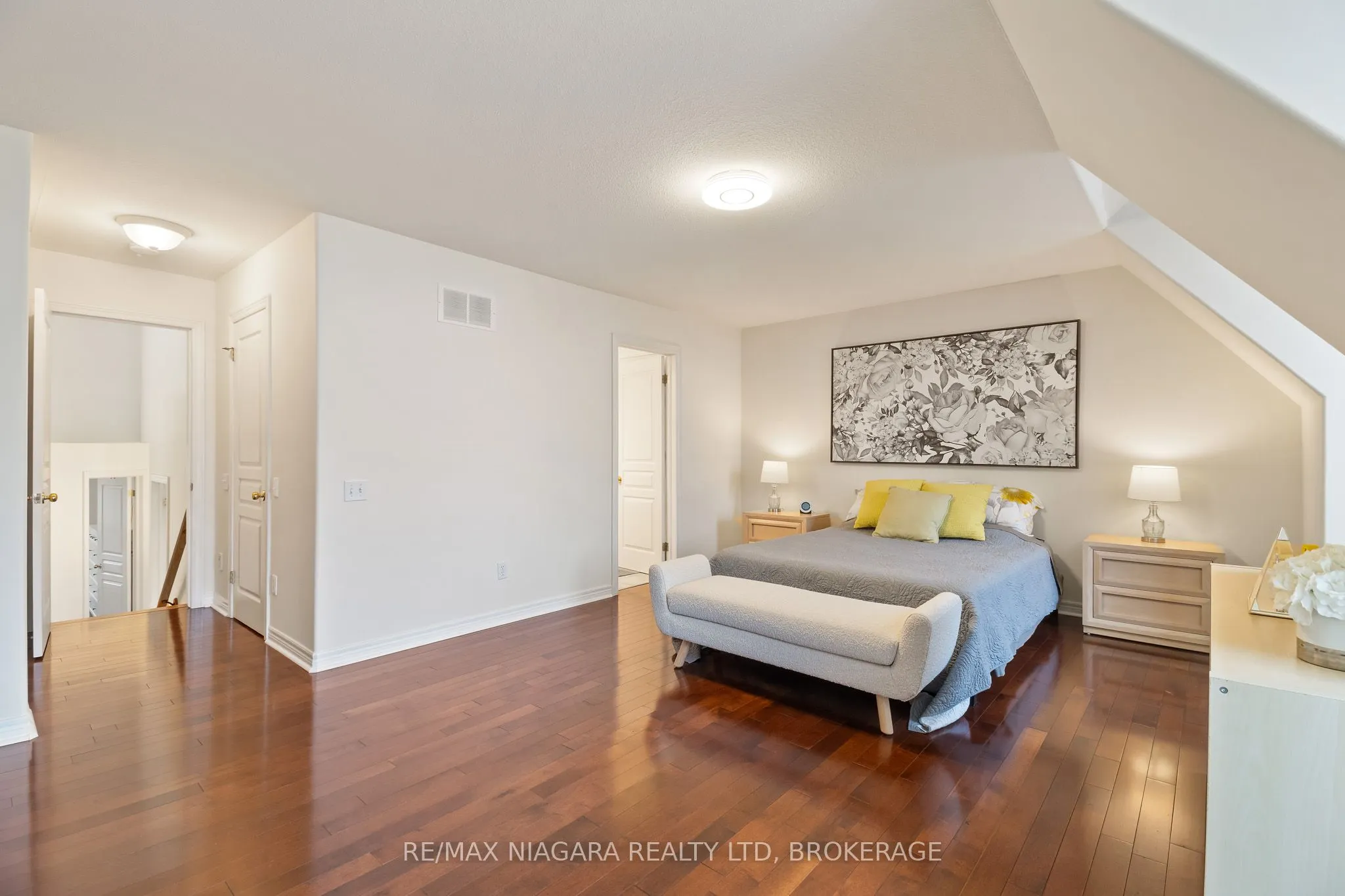 8311 VEGTER Court