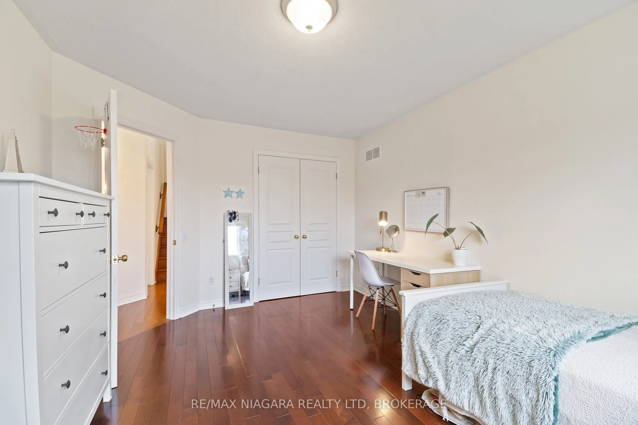 8311 VEGTER Court