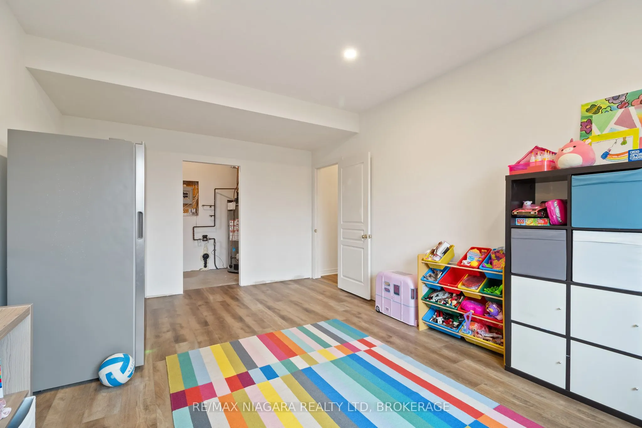 8311 VEGTER Court