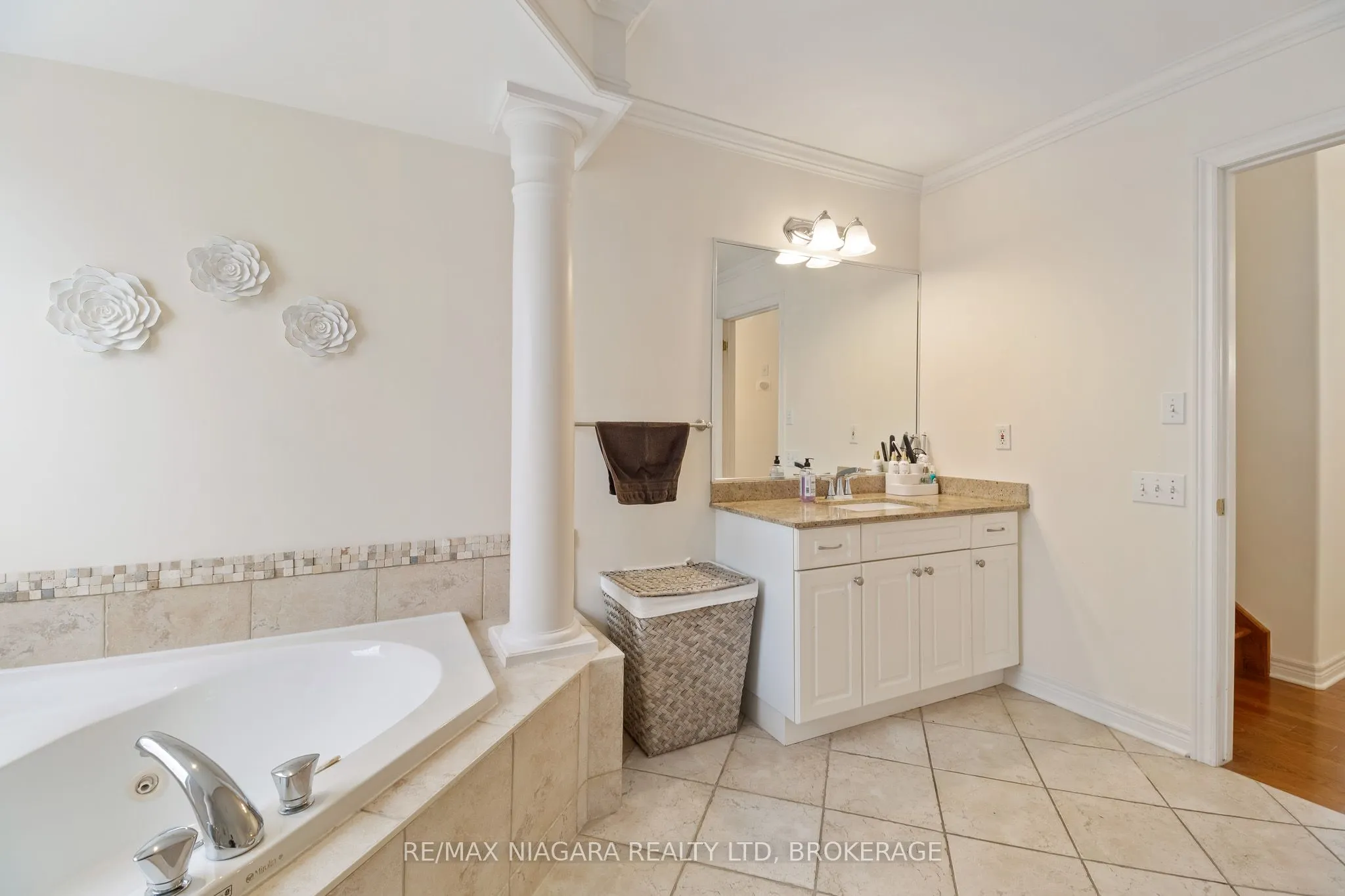 8311 VEGTER Court