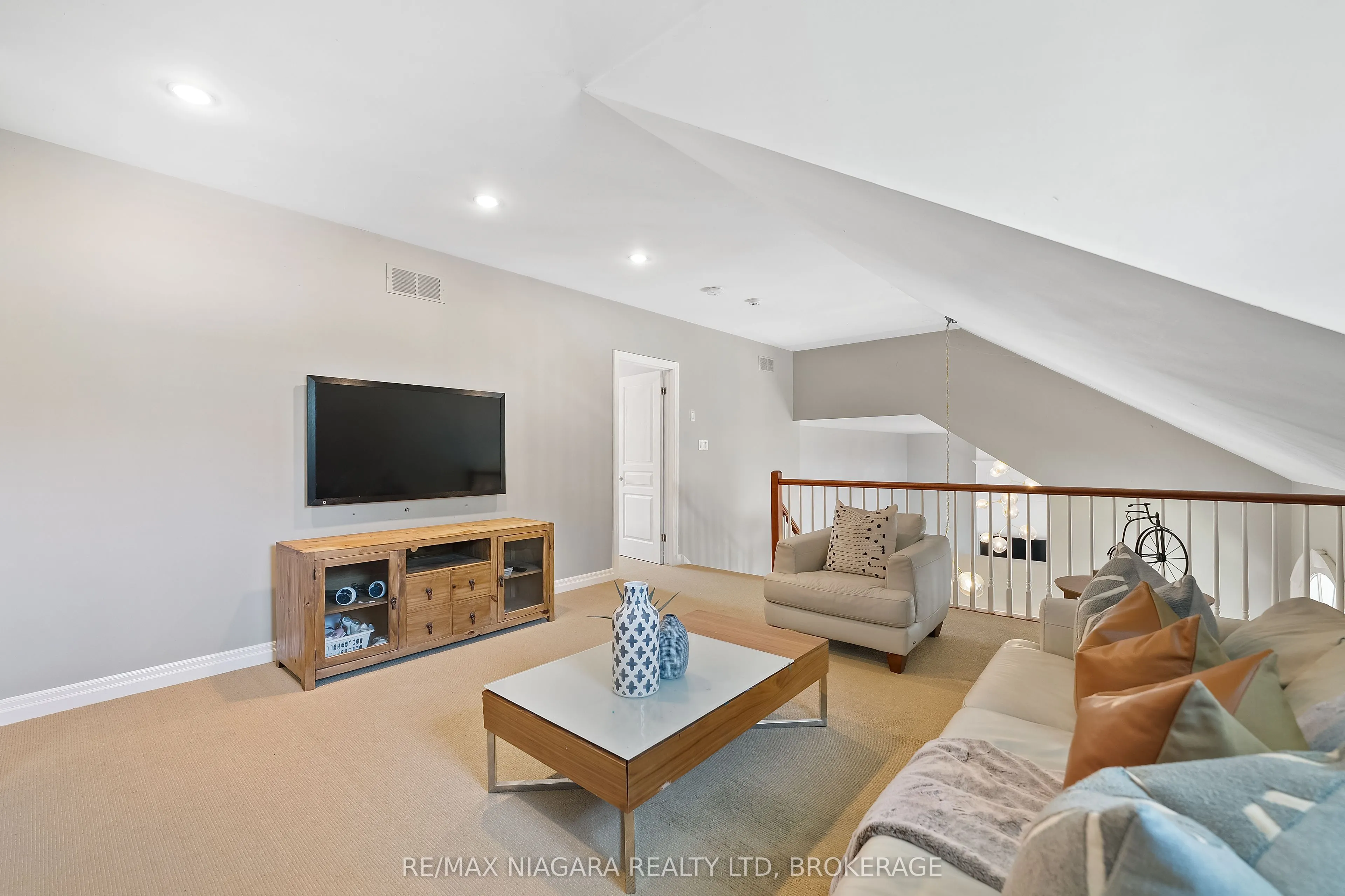 1 Graham Avenue