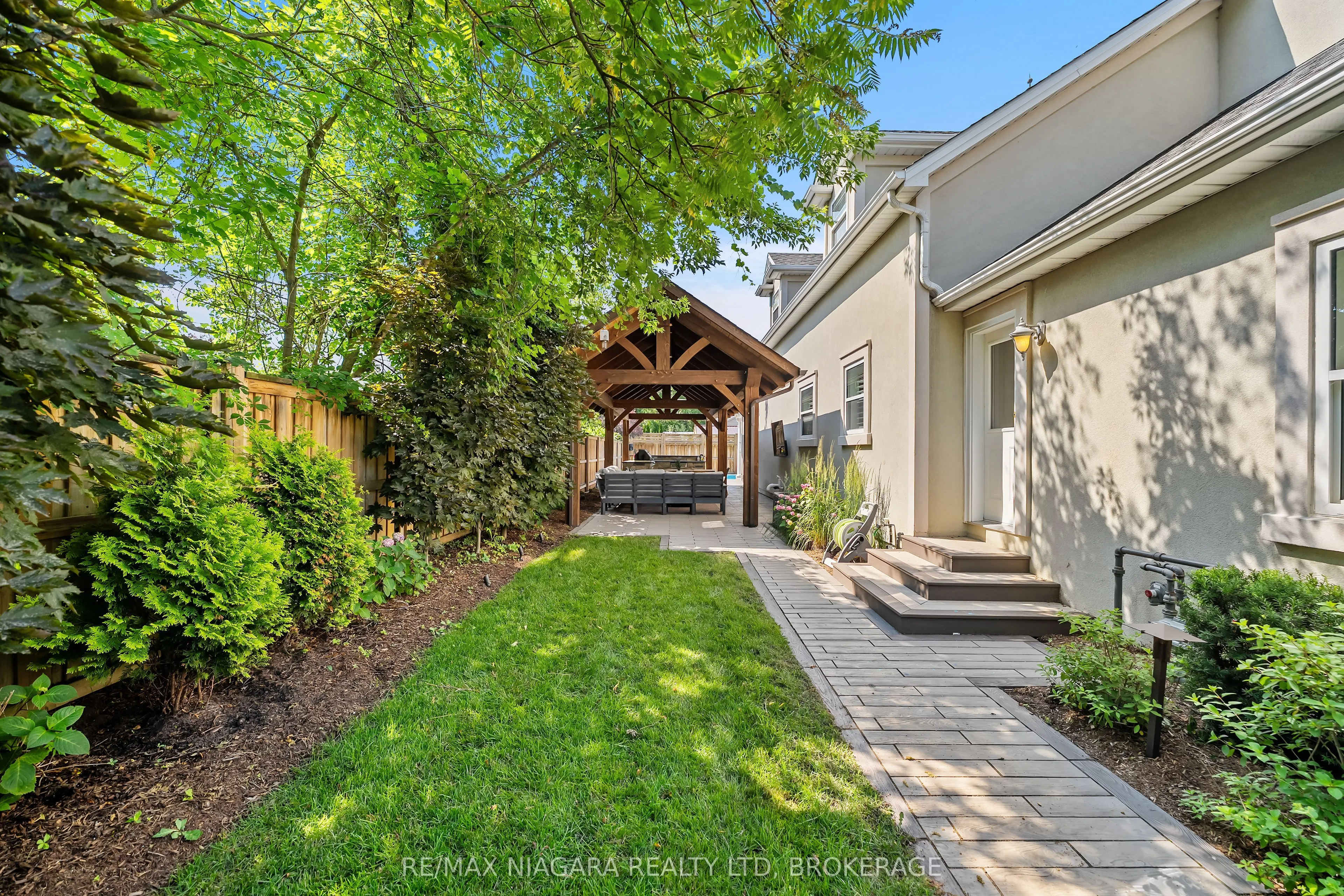 1 Graham Avenue