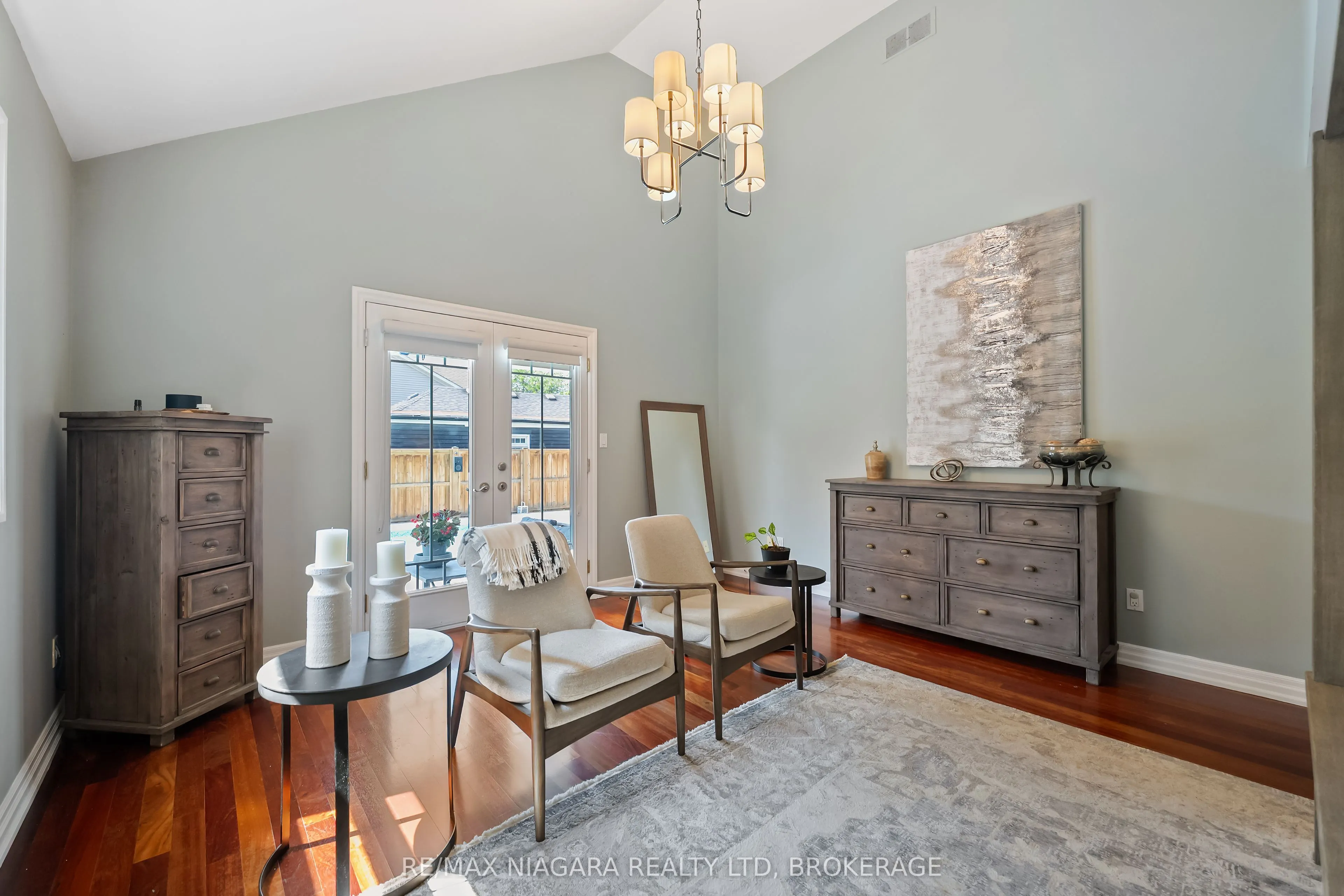 1 Graham Avenue