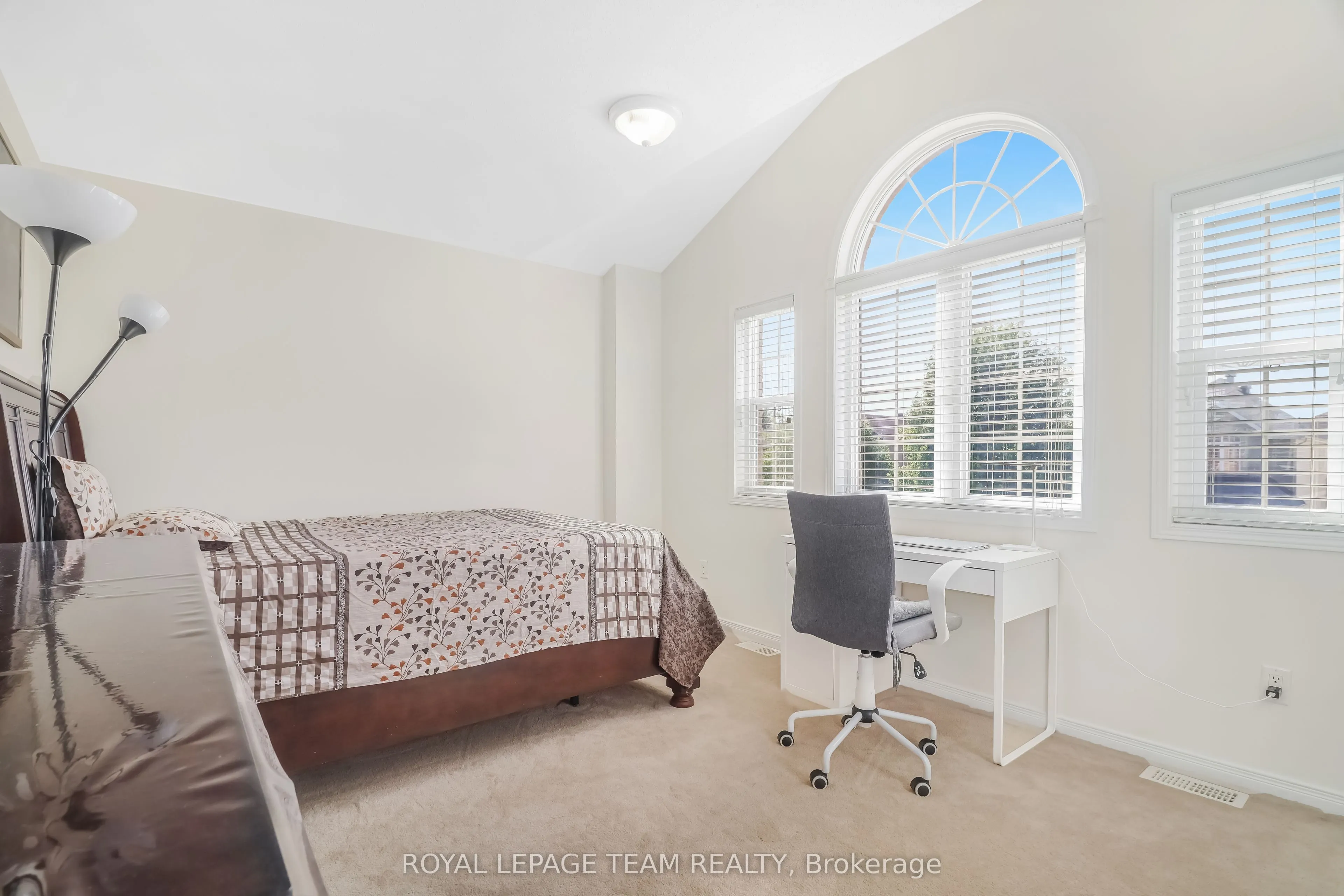 204 Applecross Crescent