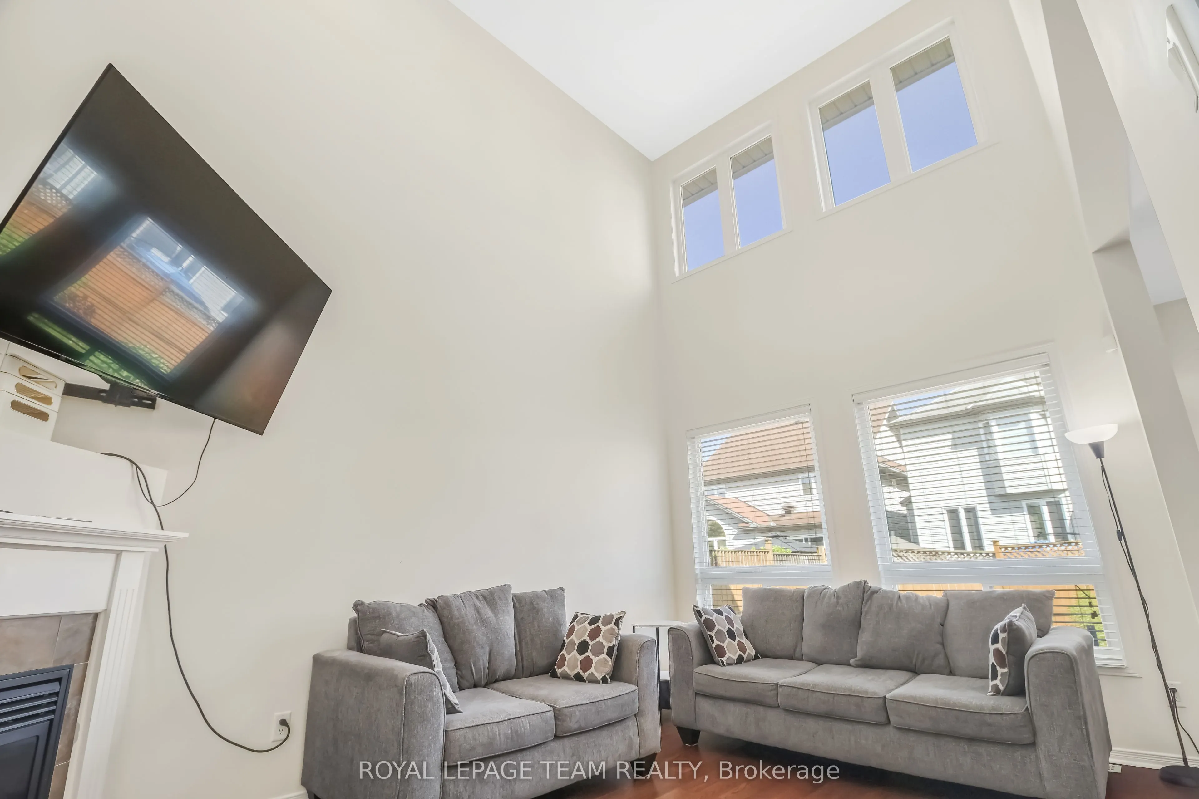 204 Applecross Crescent