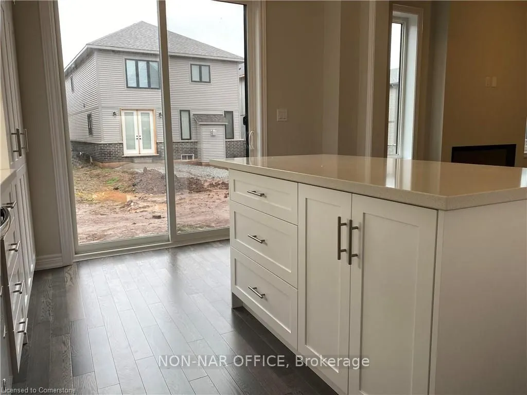 15 Vinifera Drive, #Upper