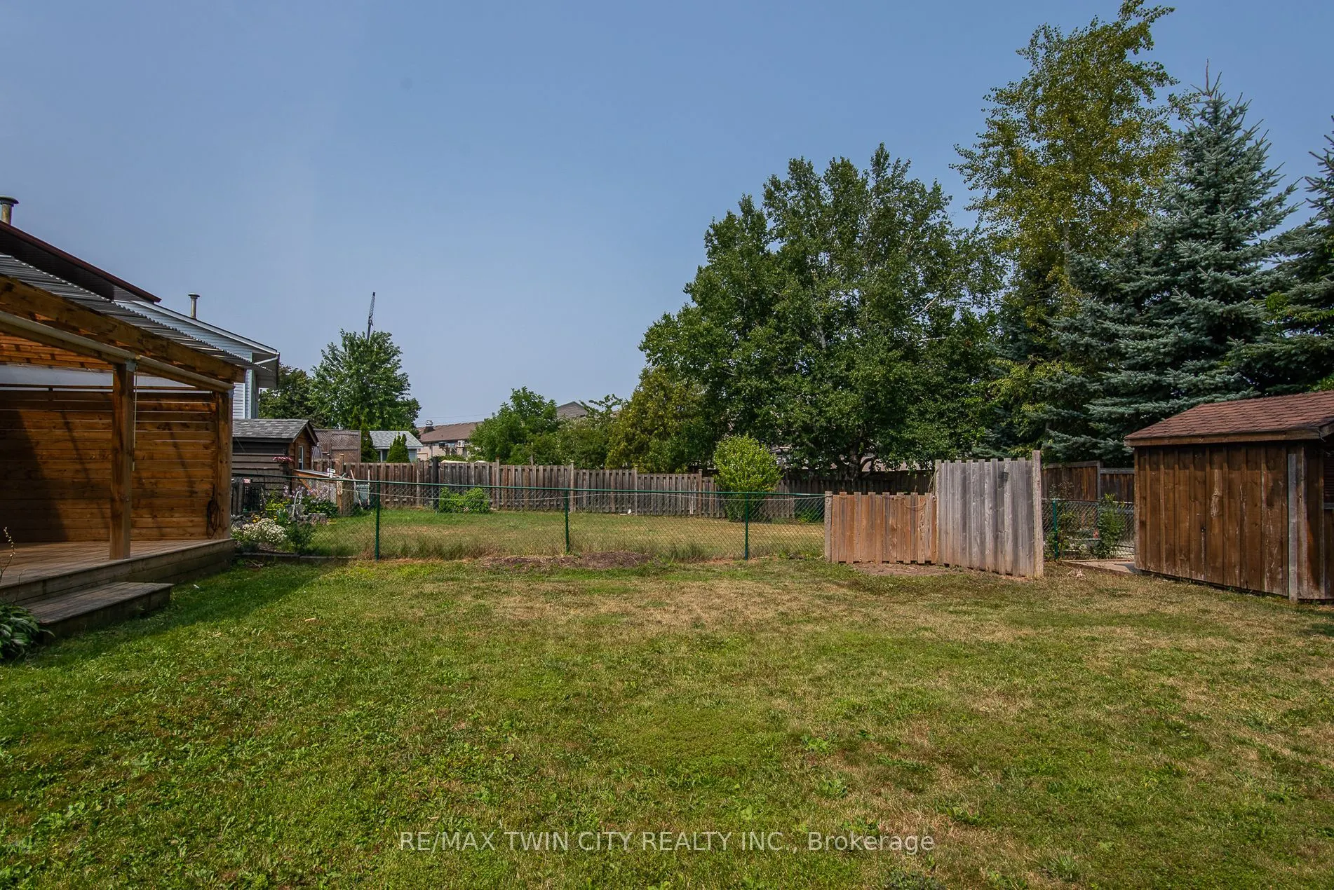 23 Roberts Crescent