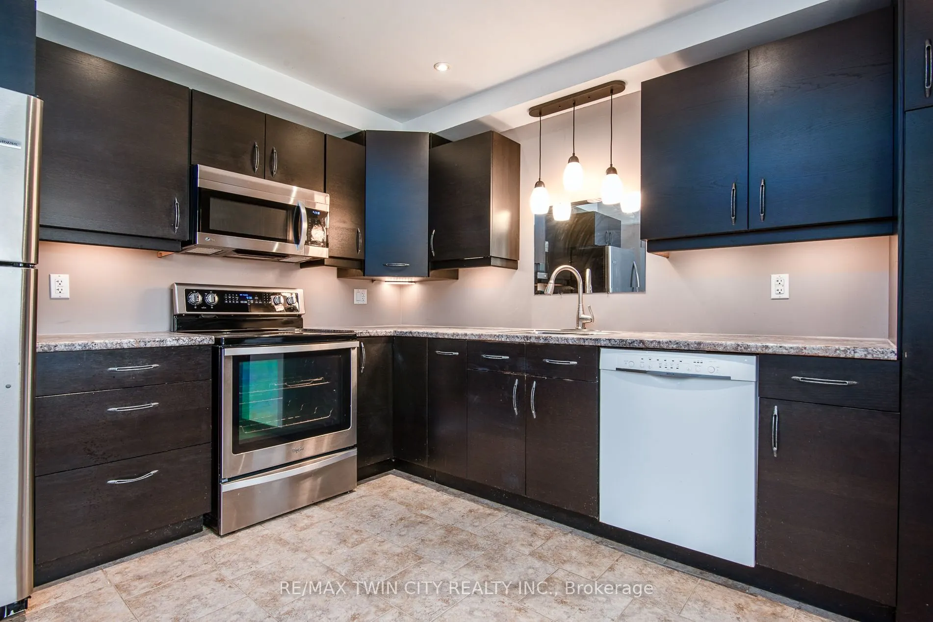 23 Roberts Crescent