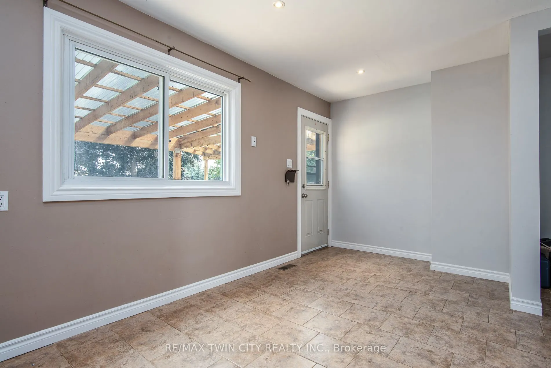 23 Roberts Crescent