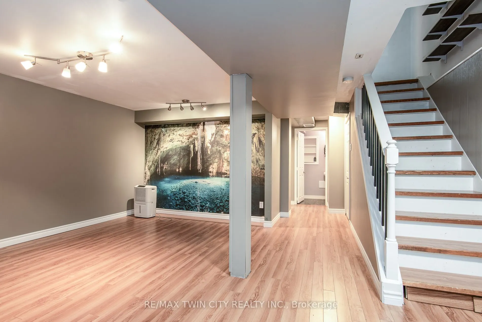 23 Roberts Crescent
