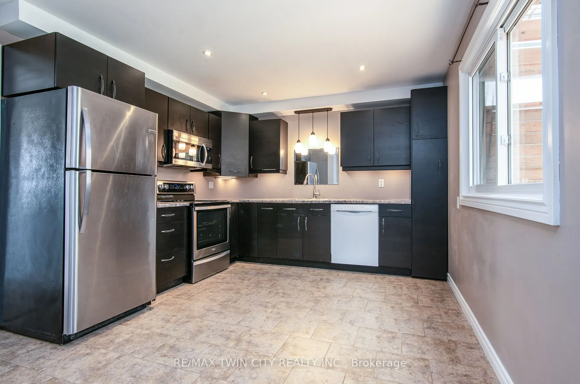 23 Roberts Crescent