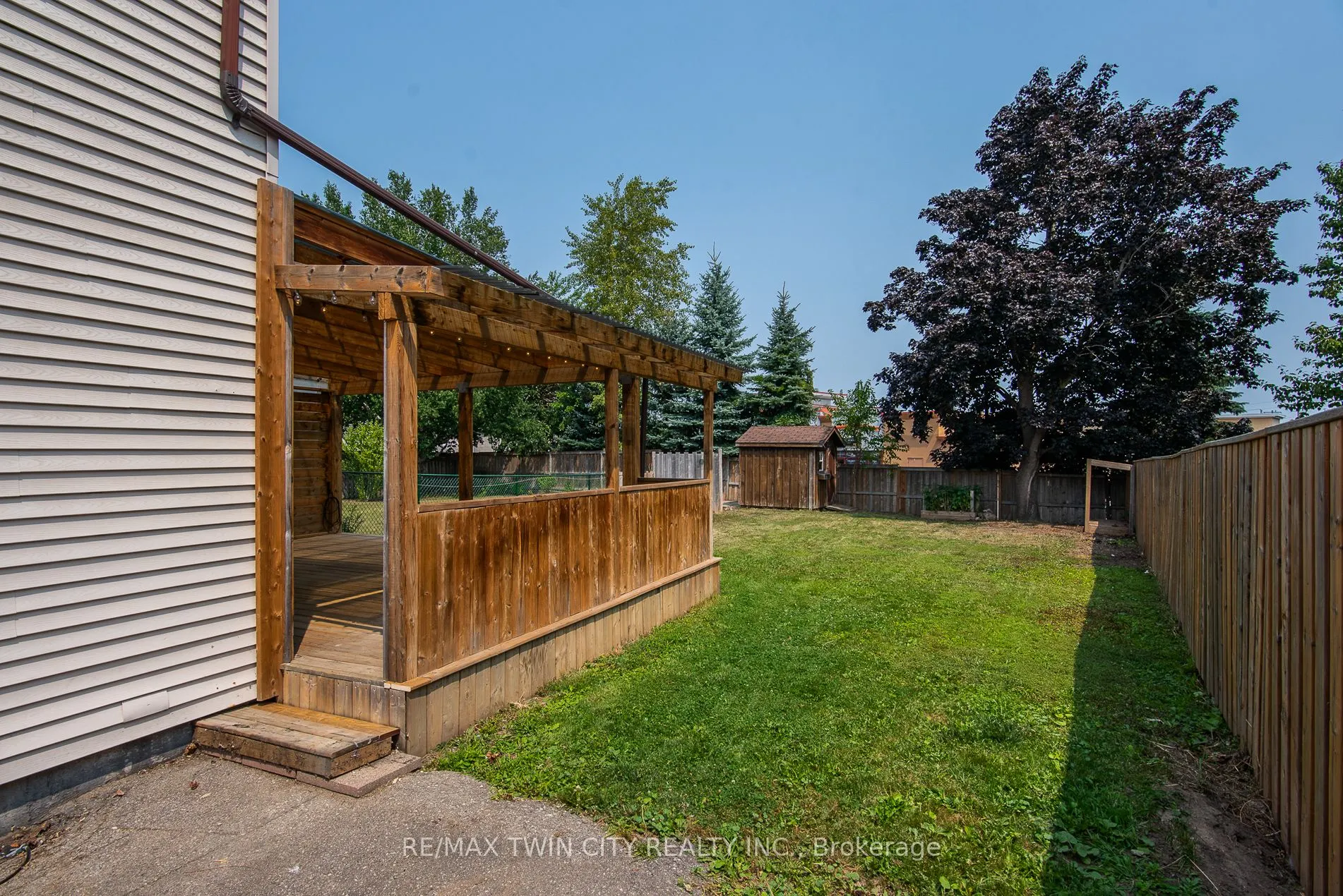 23 Roberts Crescent
