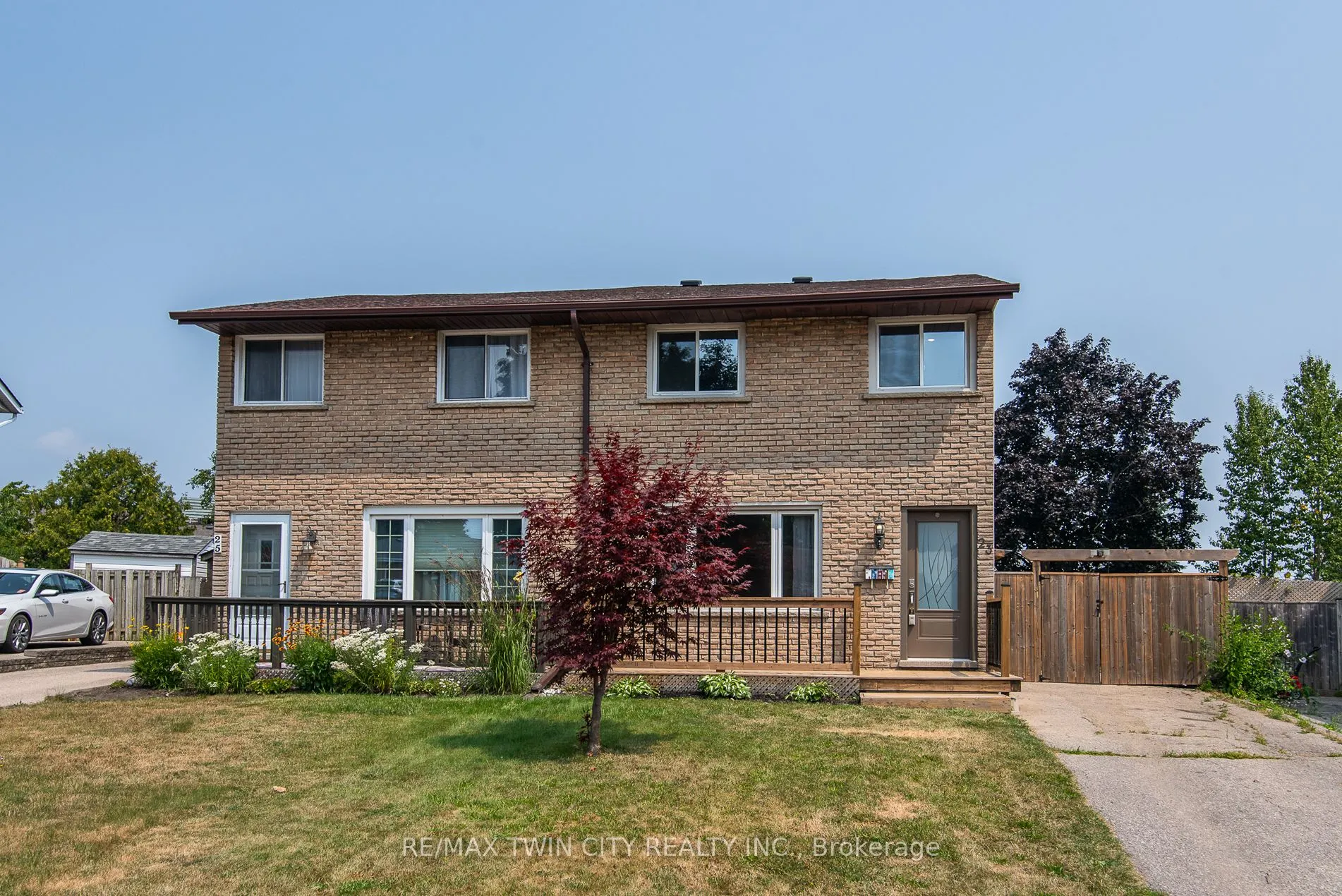 23 Roberts Crescent