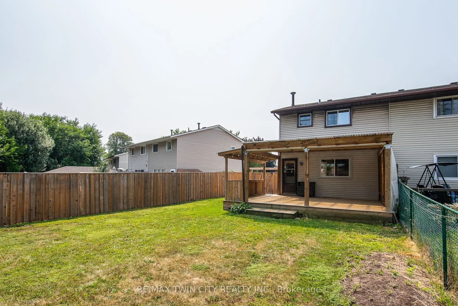 23 Roberts Crescent