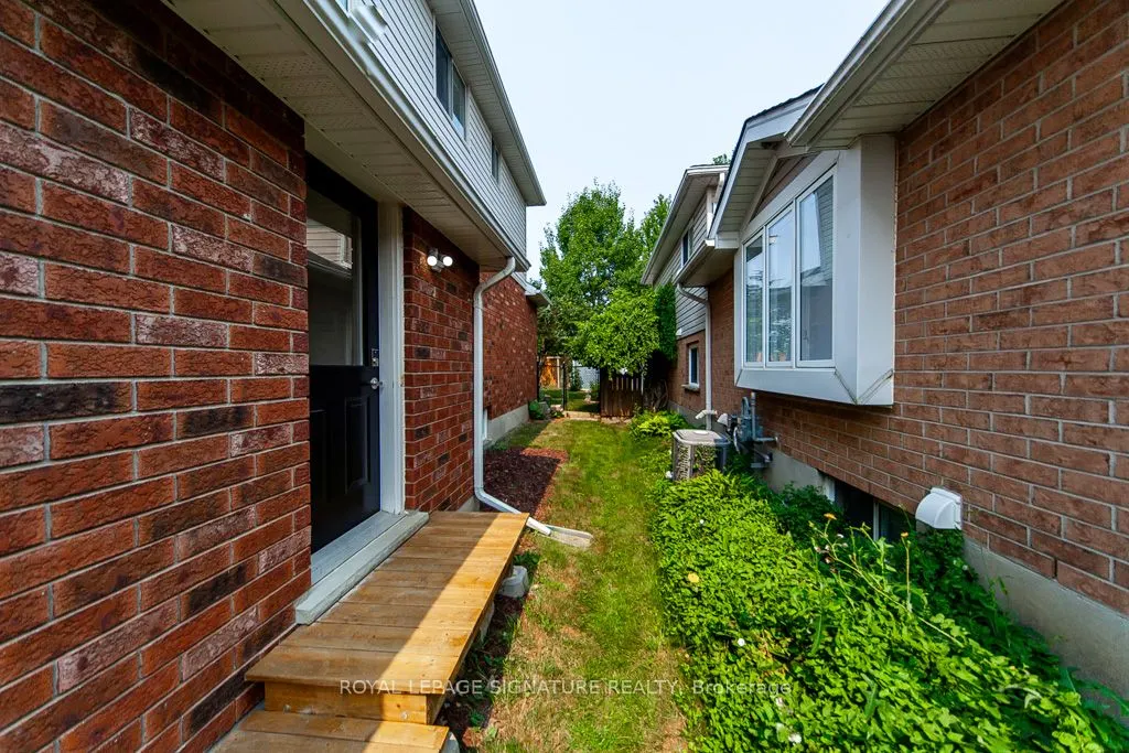 579 Windjammer Way