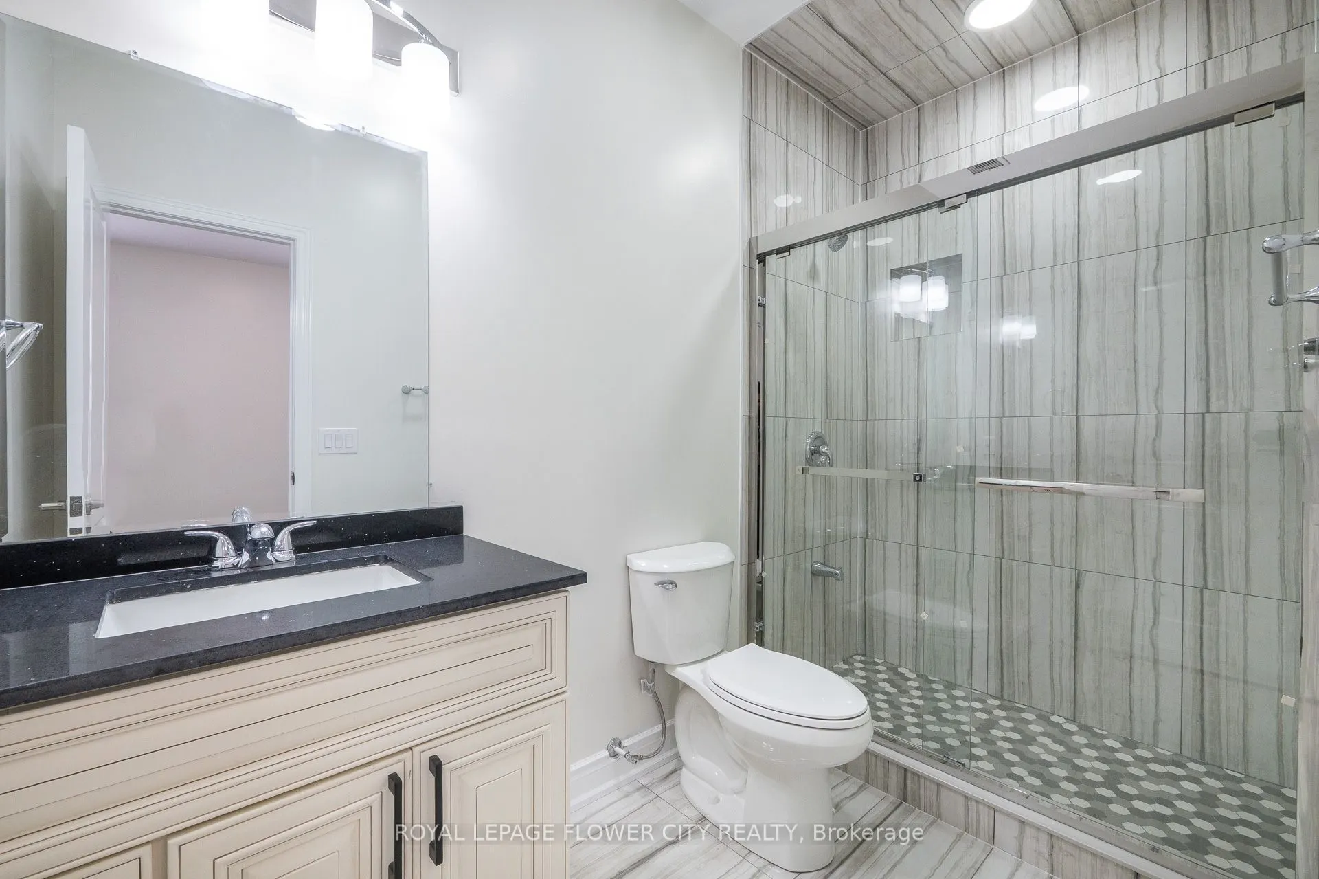 588 Beckview Crescent