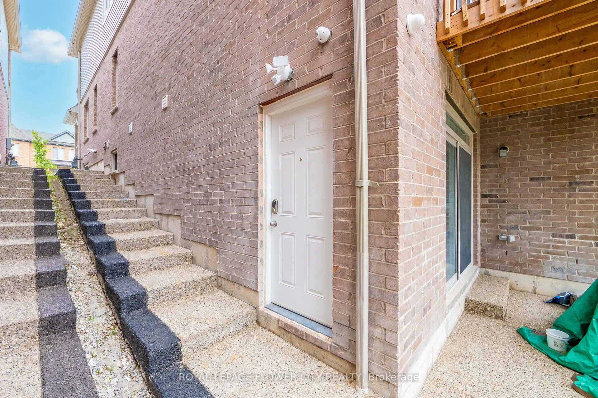 588 Beckview Crescent