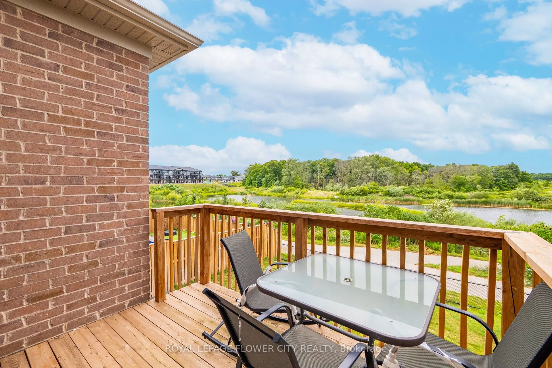 588 Beckview Crescent