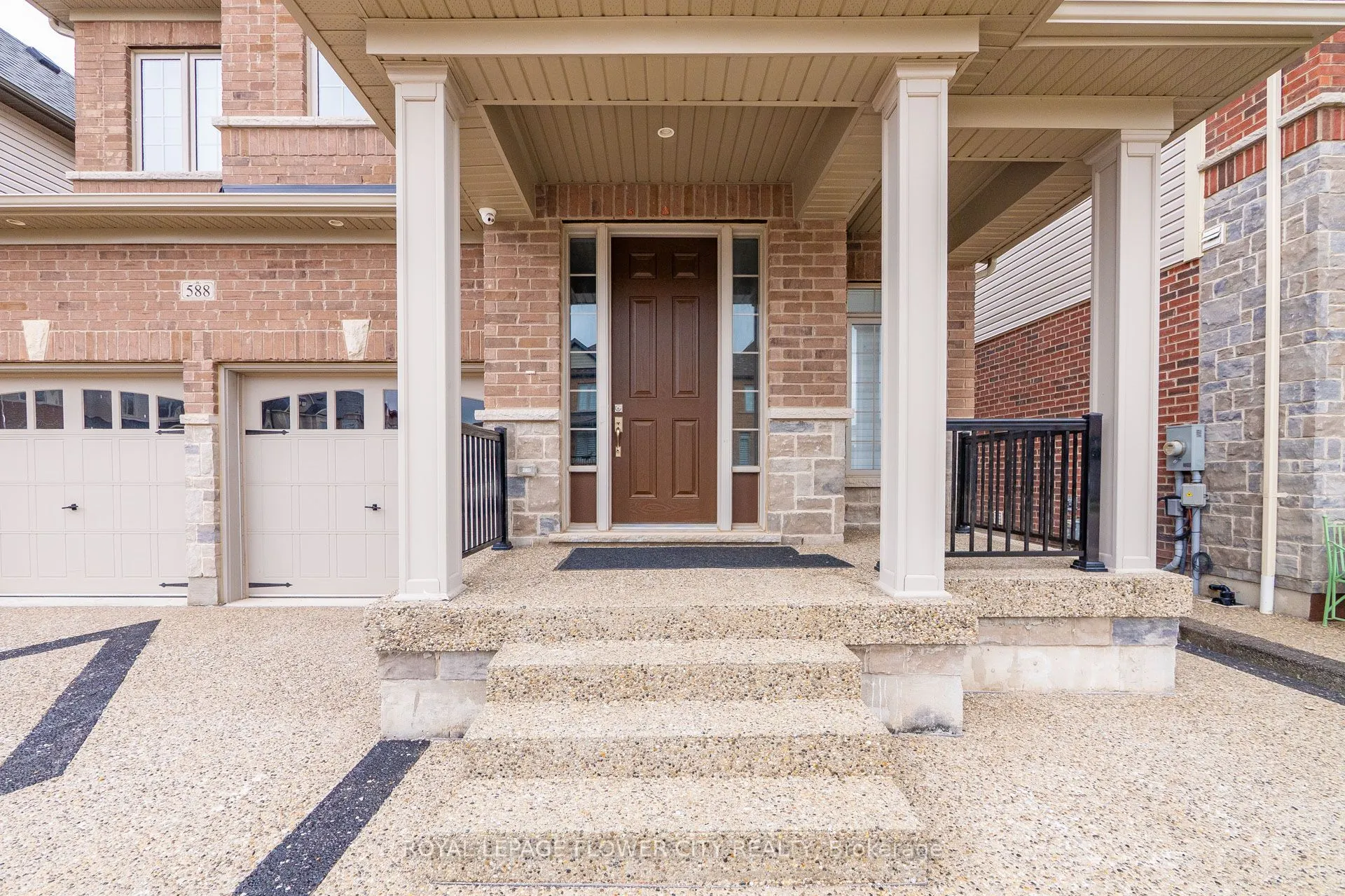 588 Beckview Crescent