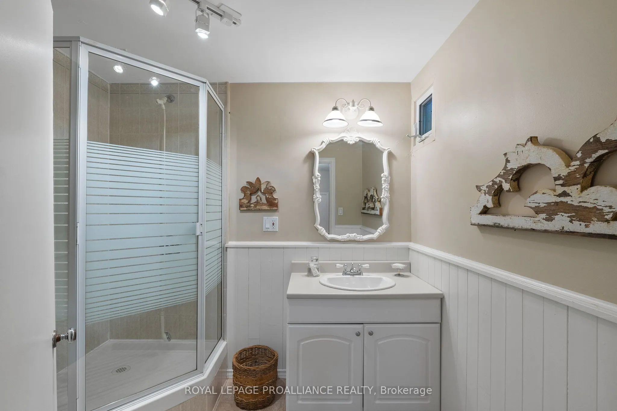 27 Cochrane Drive