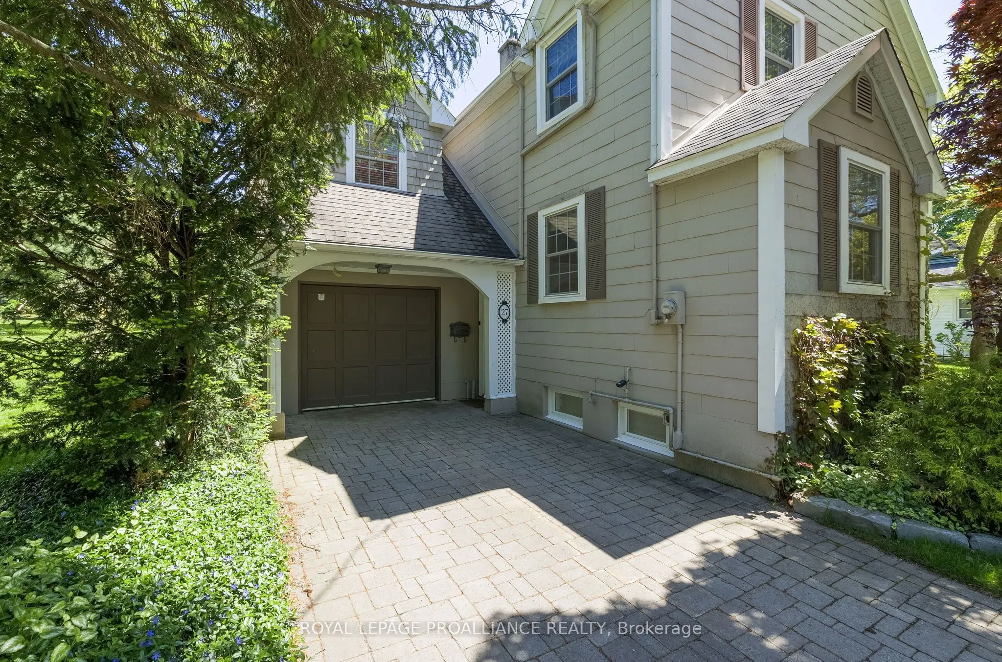 27 Cochrane Drive