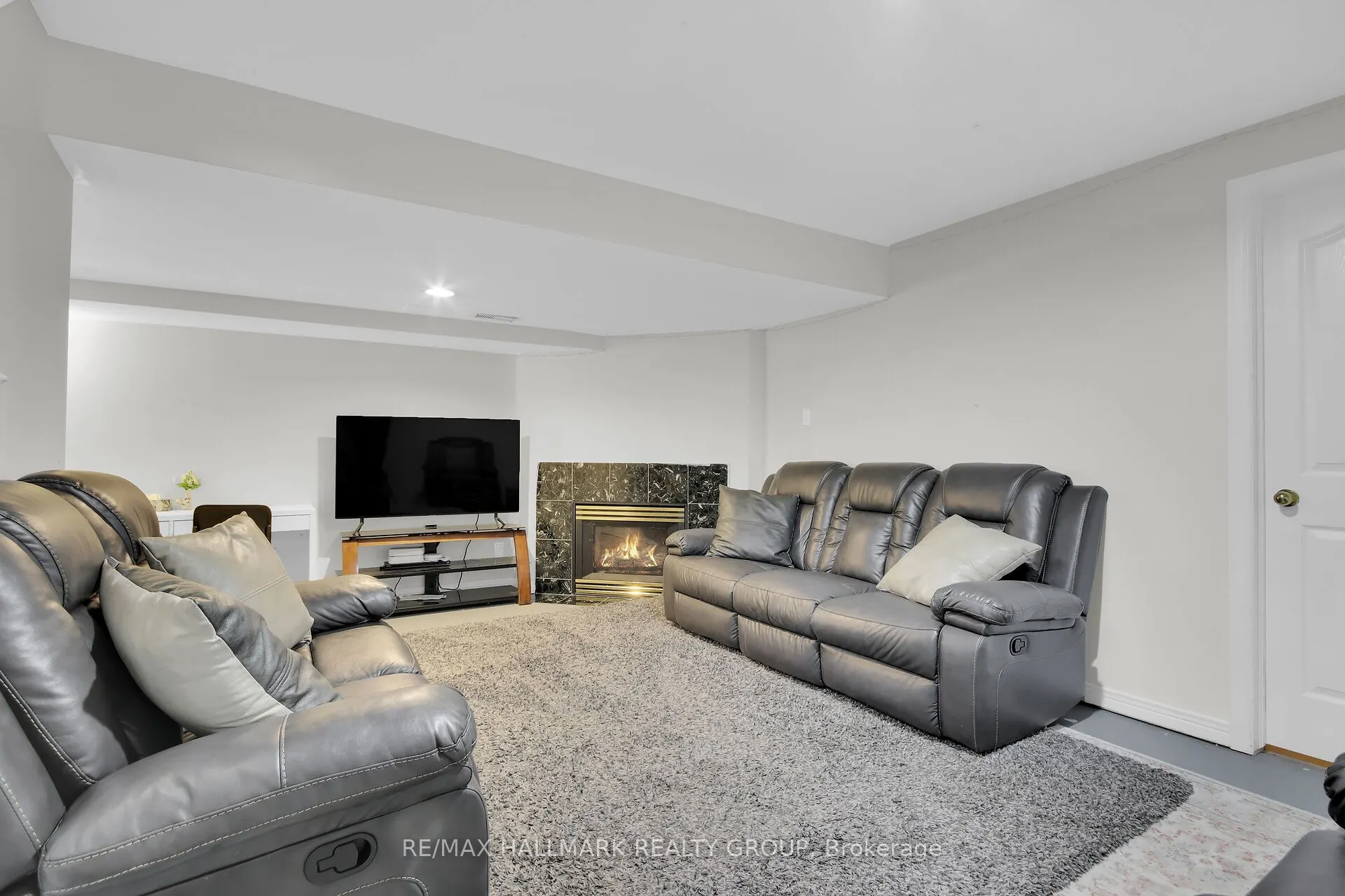 4320 Owl Valley Drive